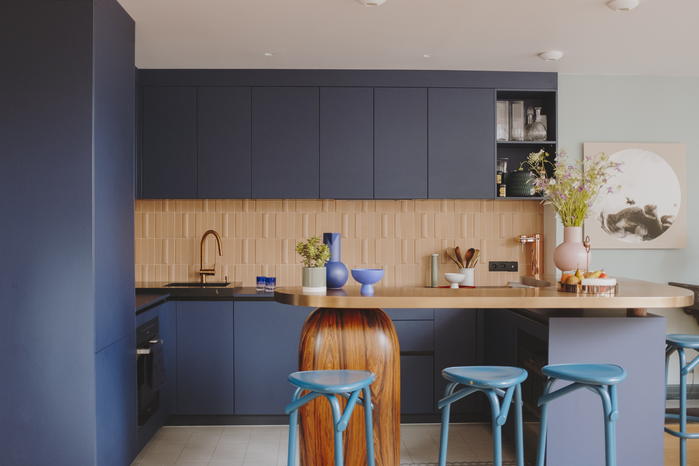 Cuisine bleu table haute Perene