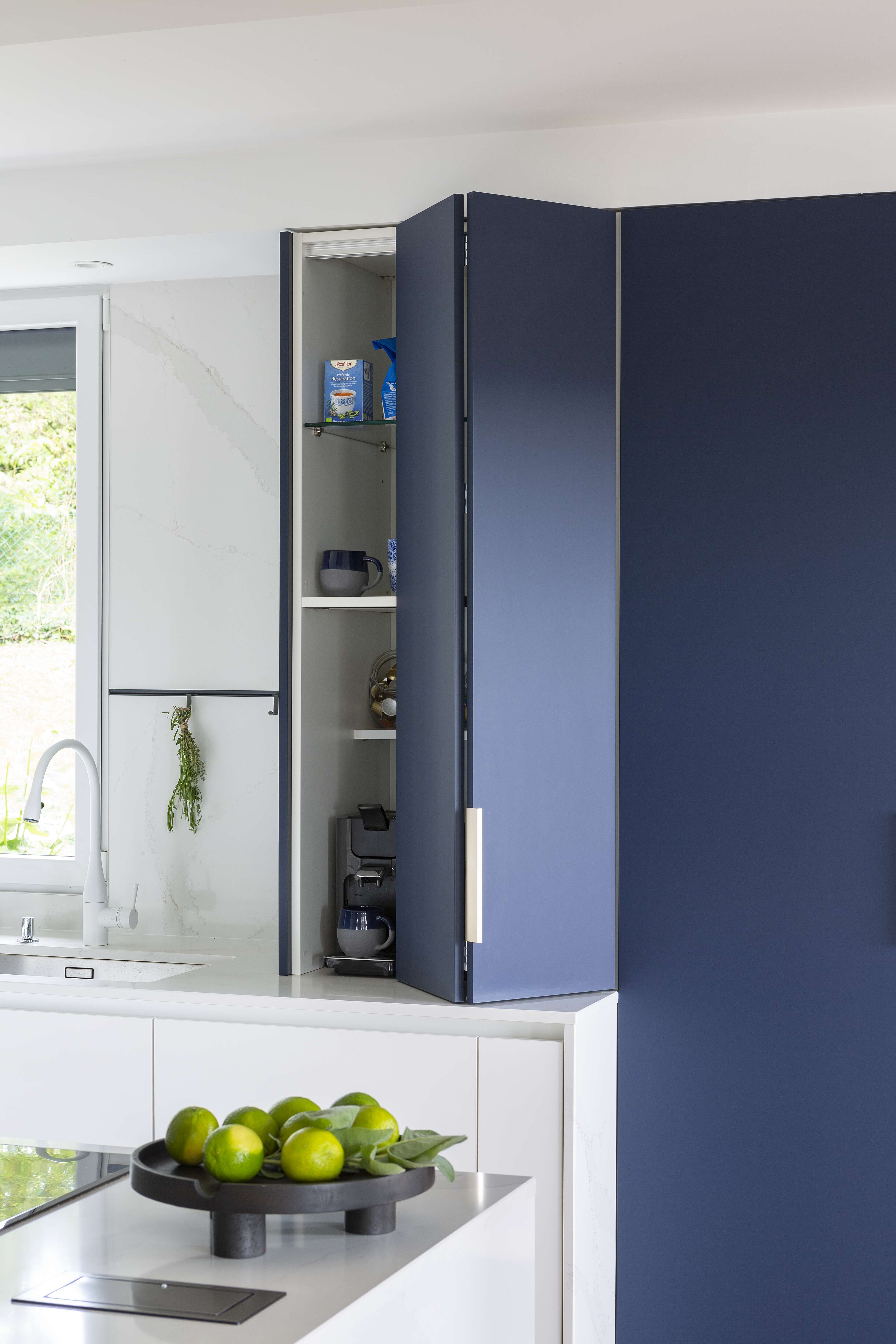 meuble-cuisine-porte-pliantes-design-perene