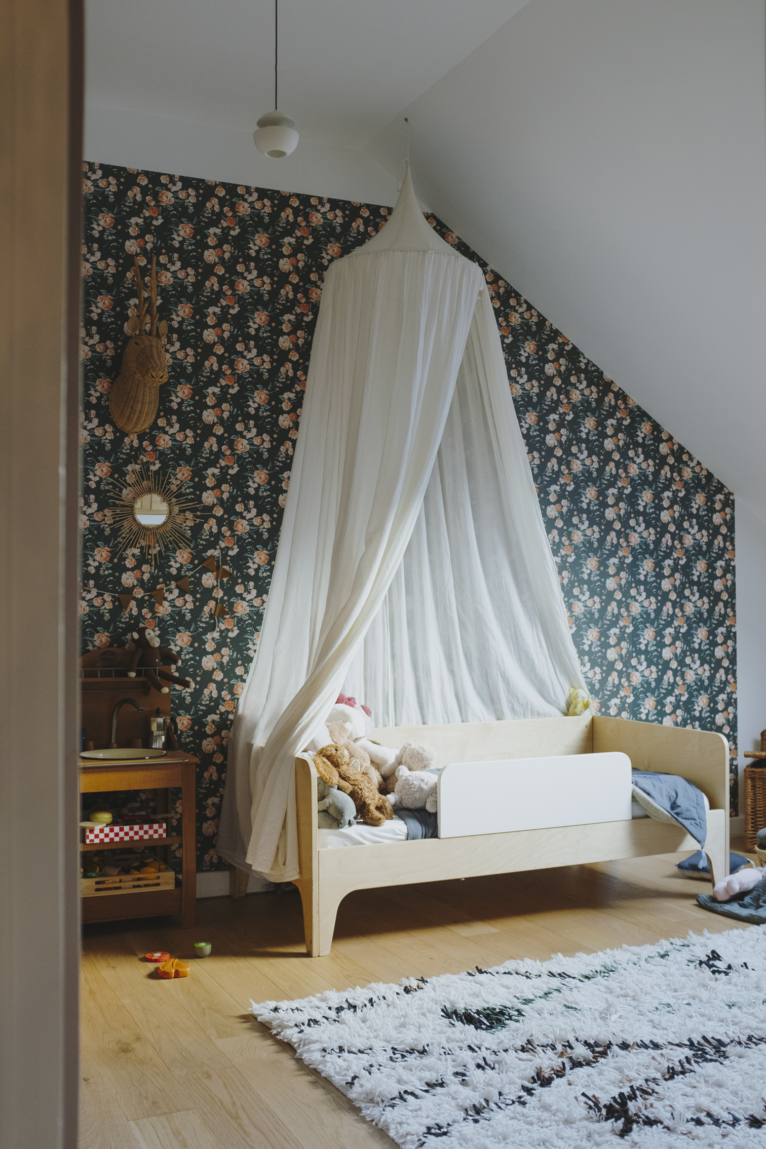 chambre-petite-fille-design-perene