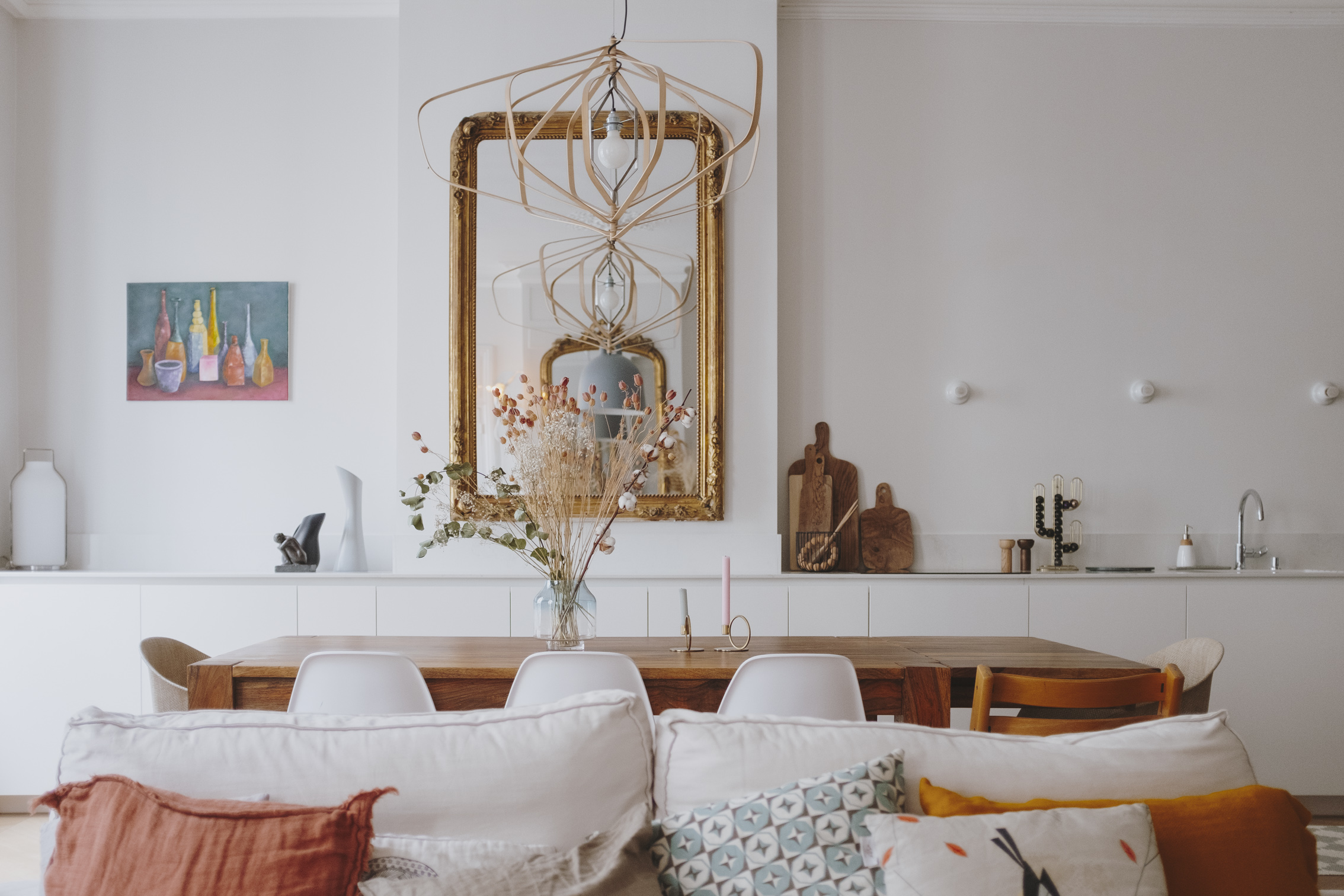 cuisine-ouverte-blanc-mat-style-scandinave-perene