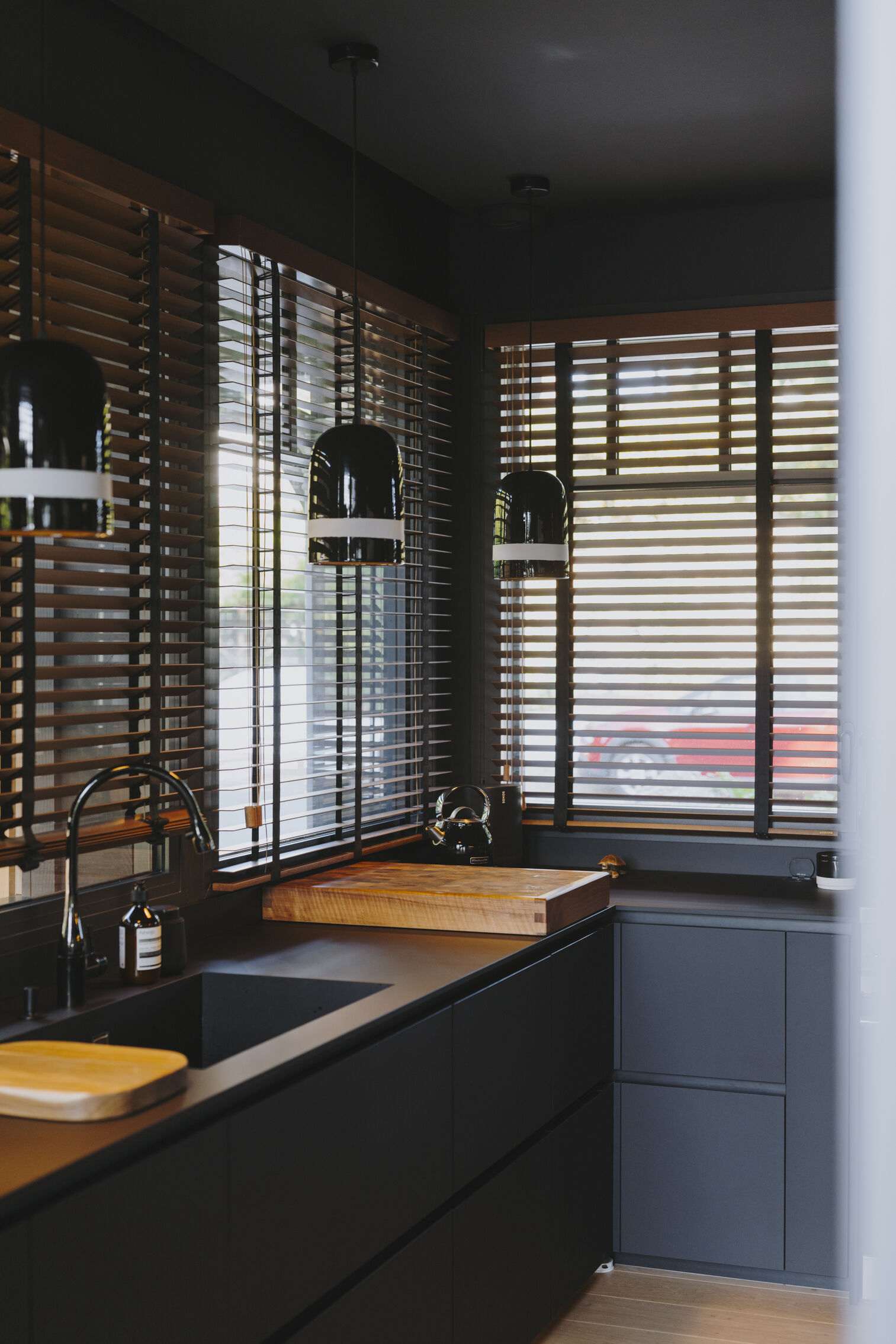 cuisine-en-fenix-noir-mat-perene