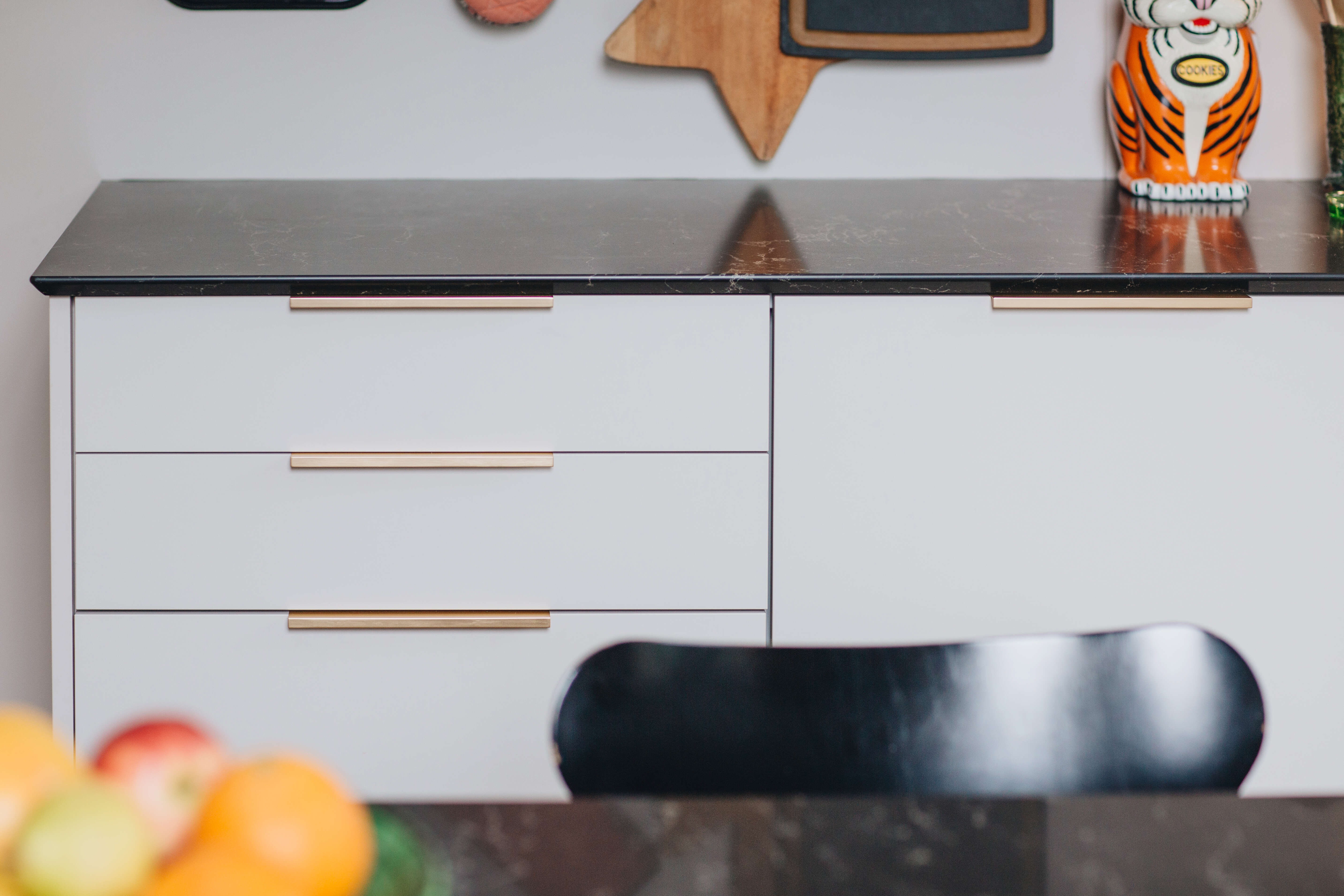 cuisine-avec-facades-melamine-vernis-mat-perene