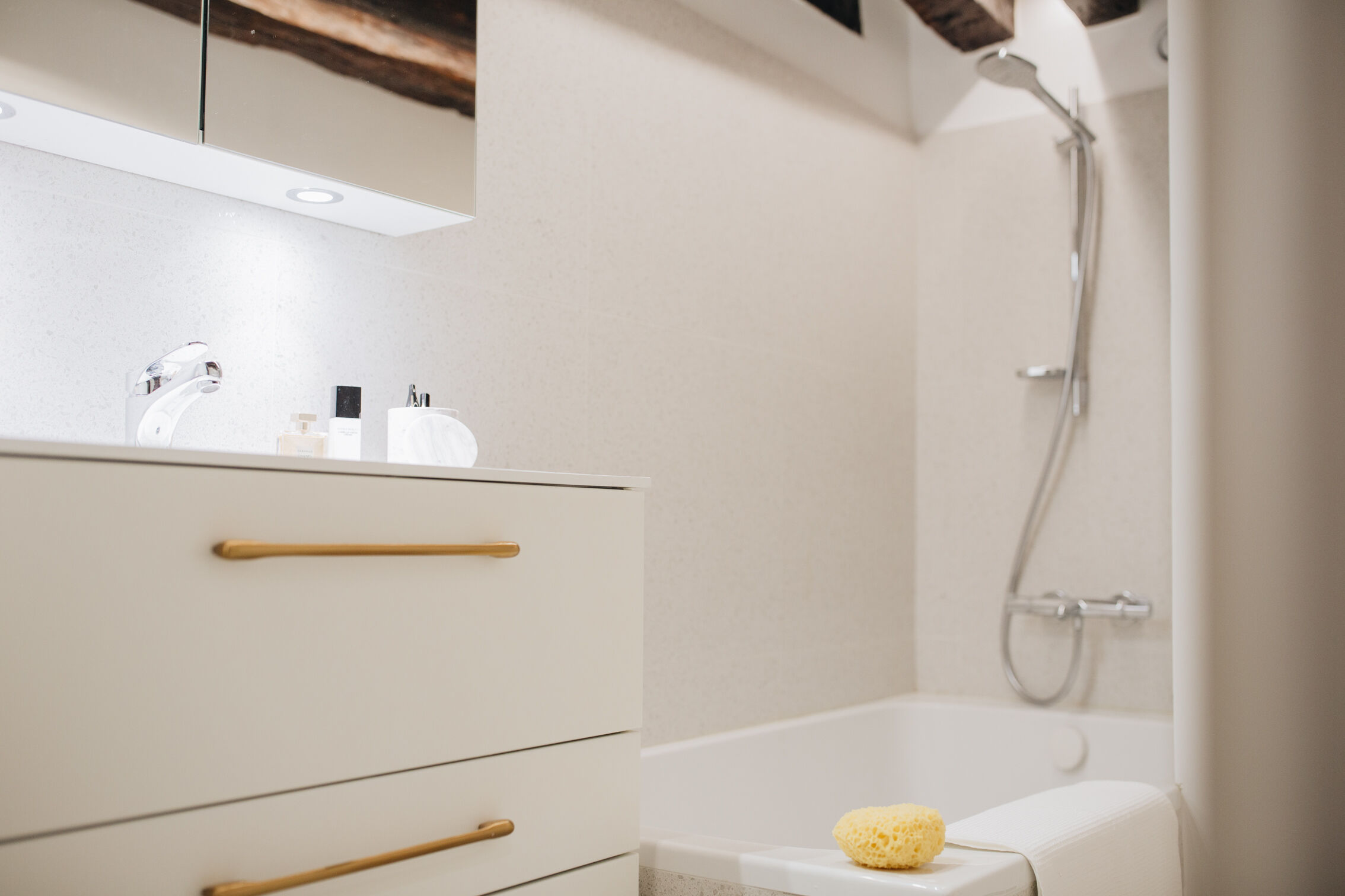 baignoire-salle-de-bain-duplex-paris-perene