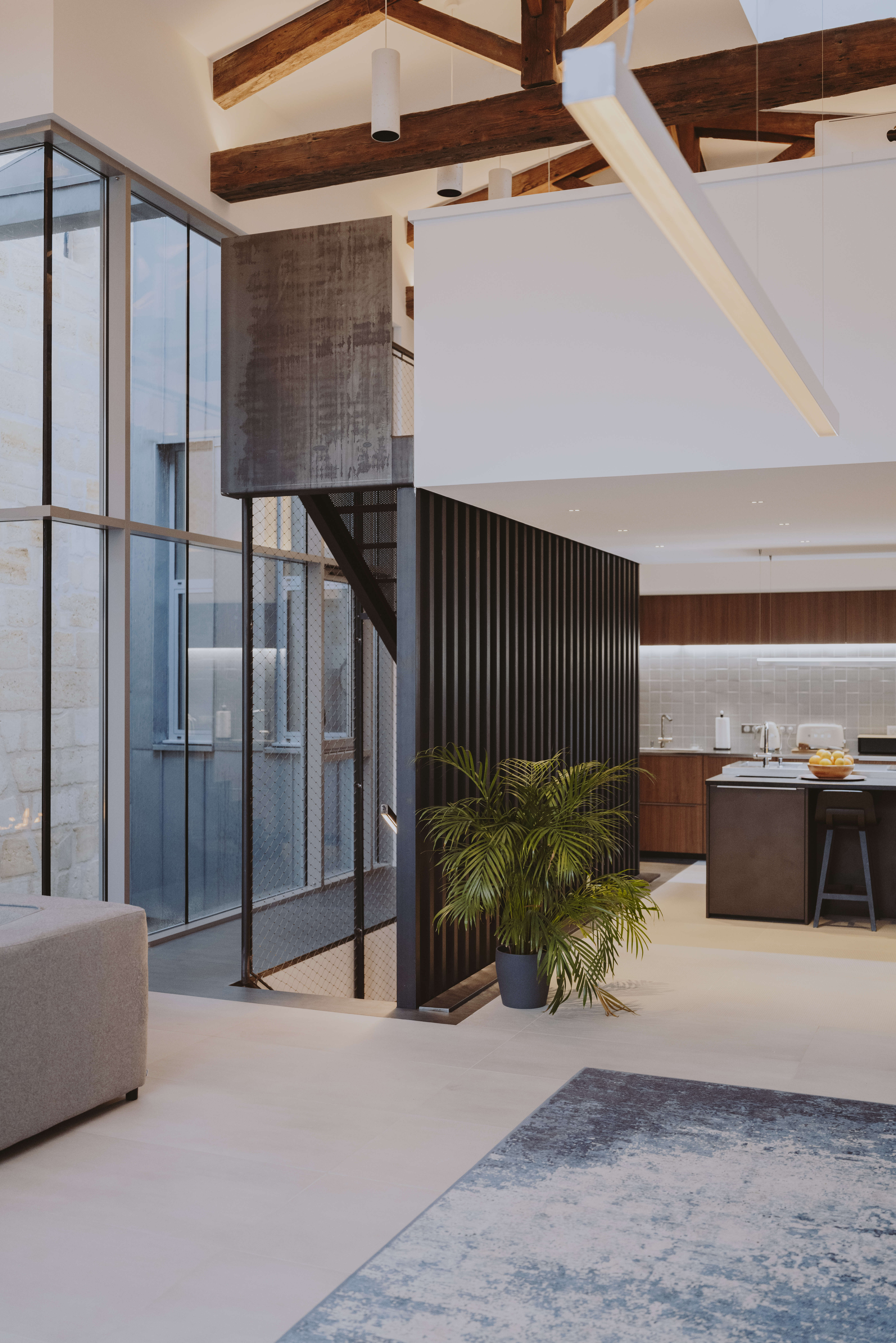 projet-renovation-loft-minamaliste-perene