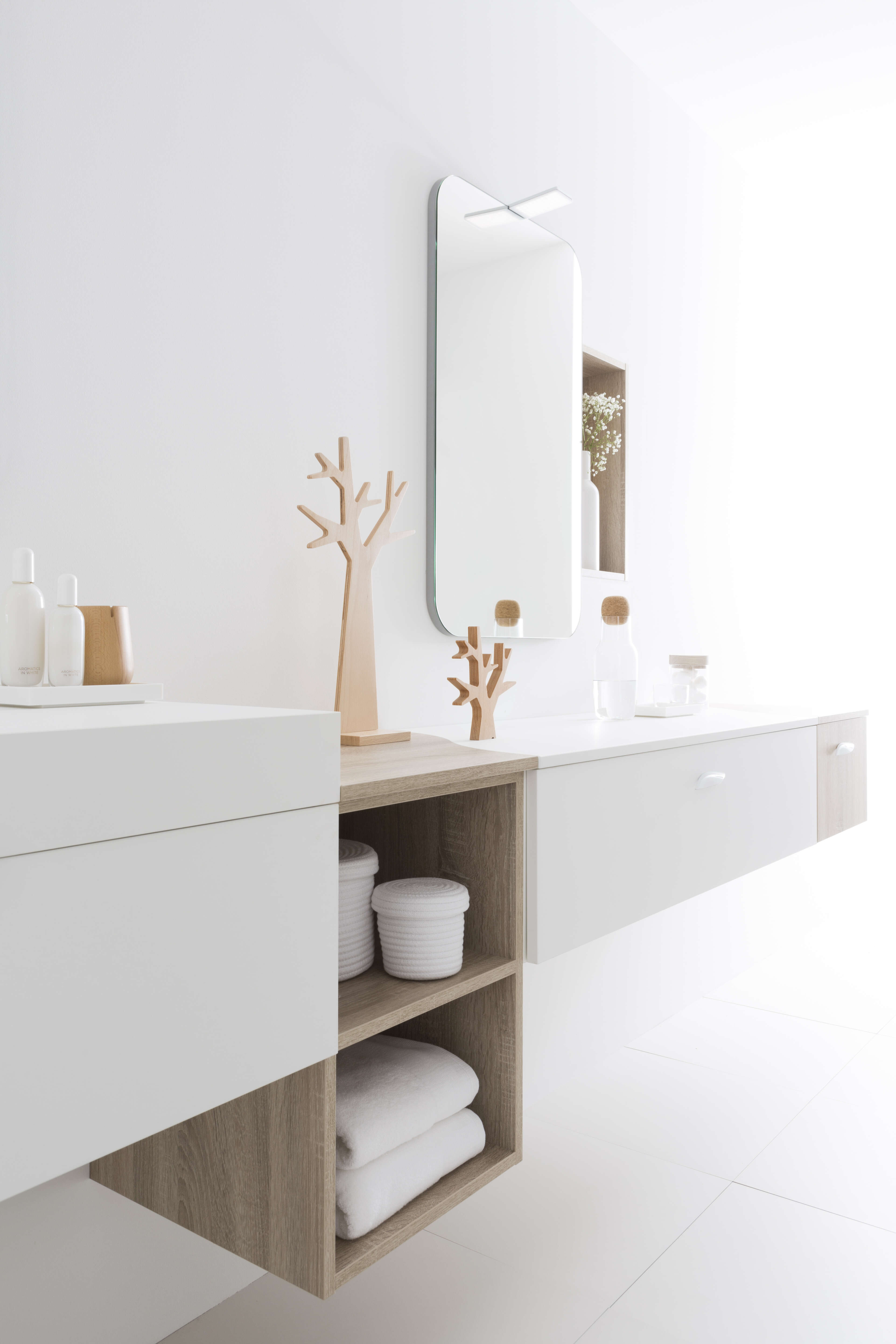 meuble-salle-de-bain-design-suspendu-perene