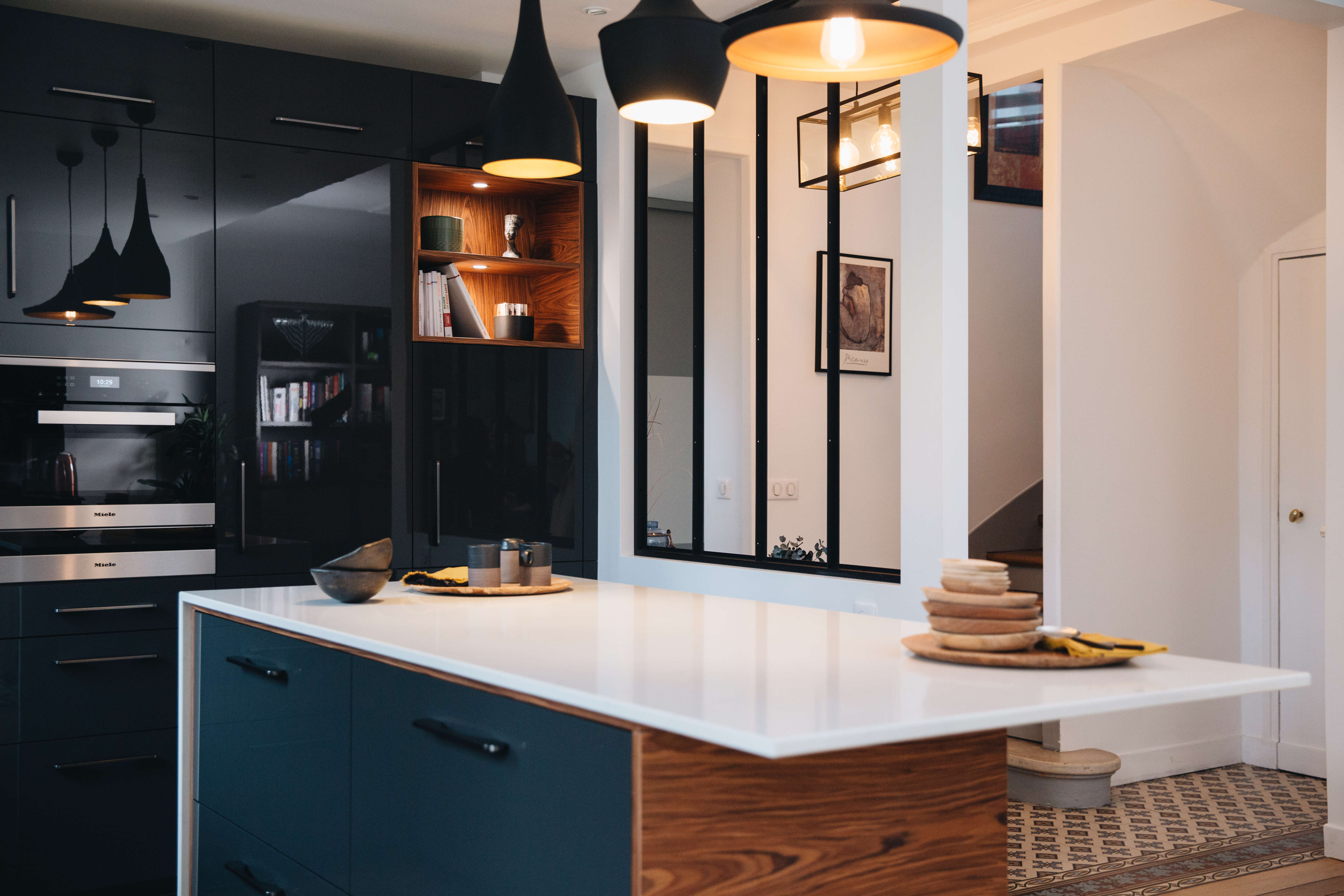 cuisine-ilot-central-et-verriere-perene