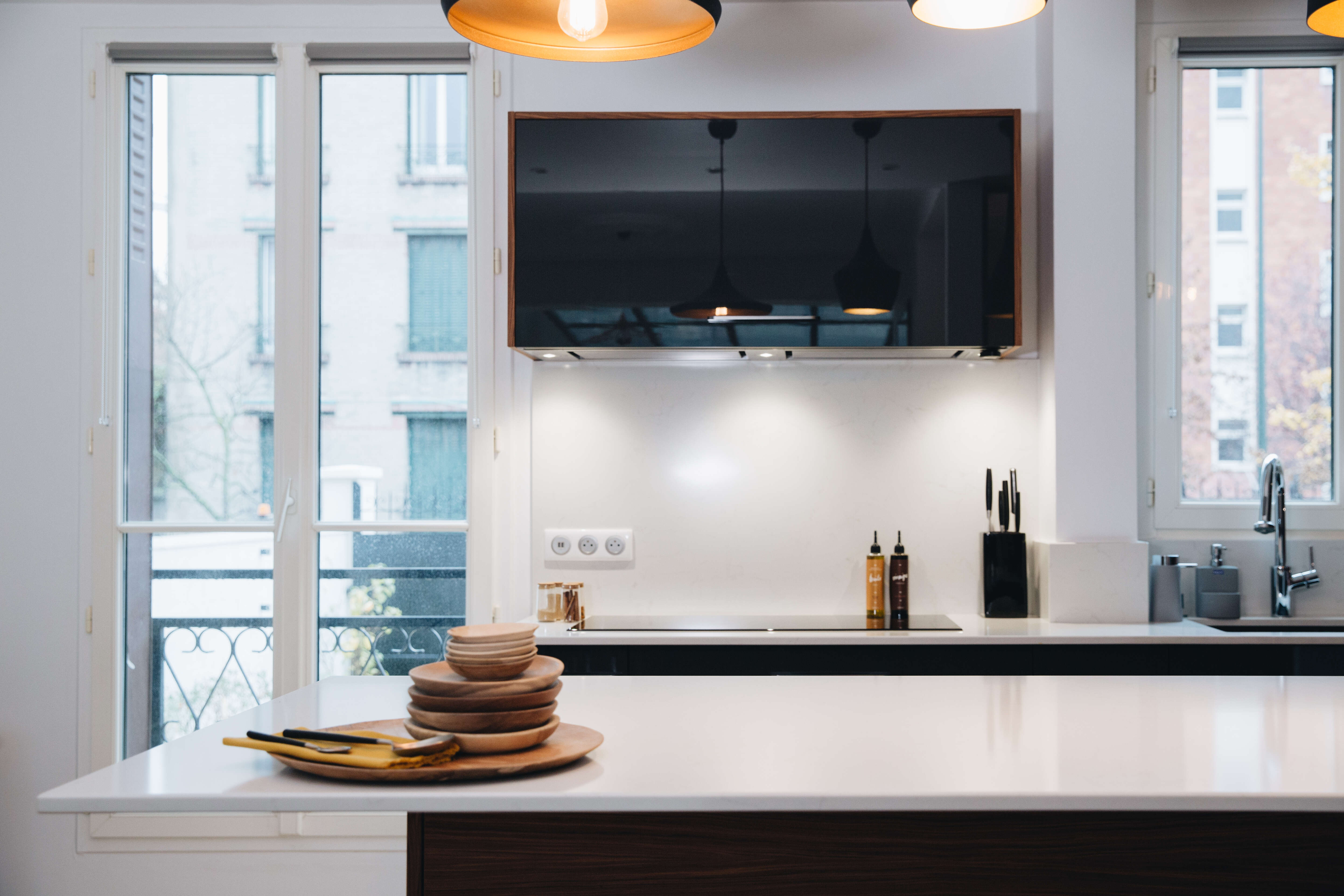 cuisine-lumineuse-ilot-central-perene