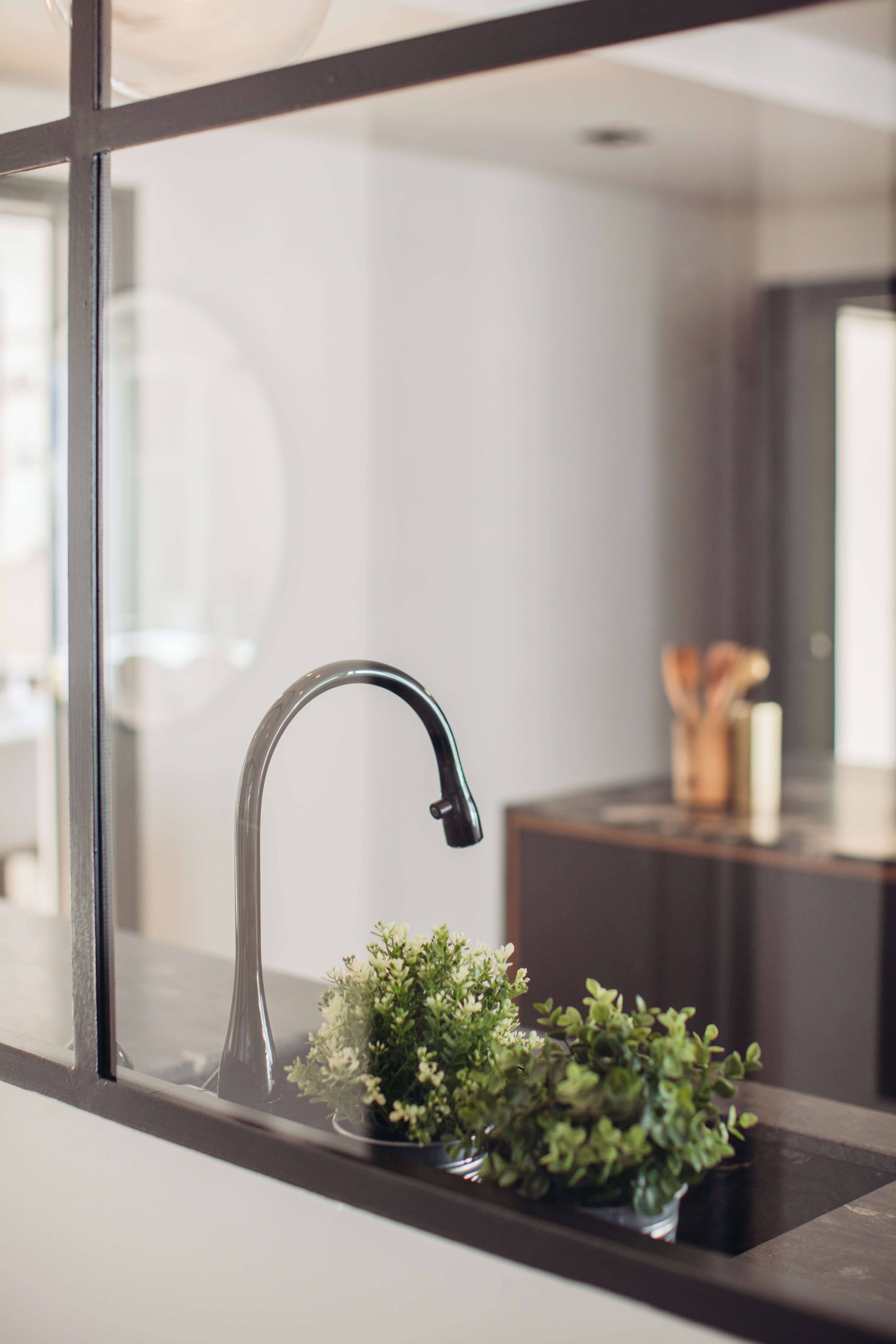 Evier-cuisine-noire-perene