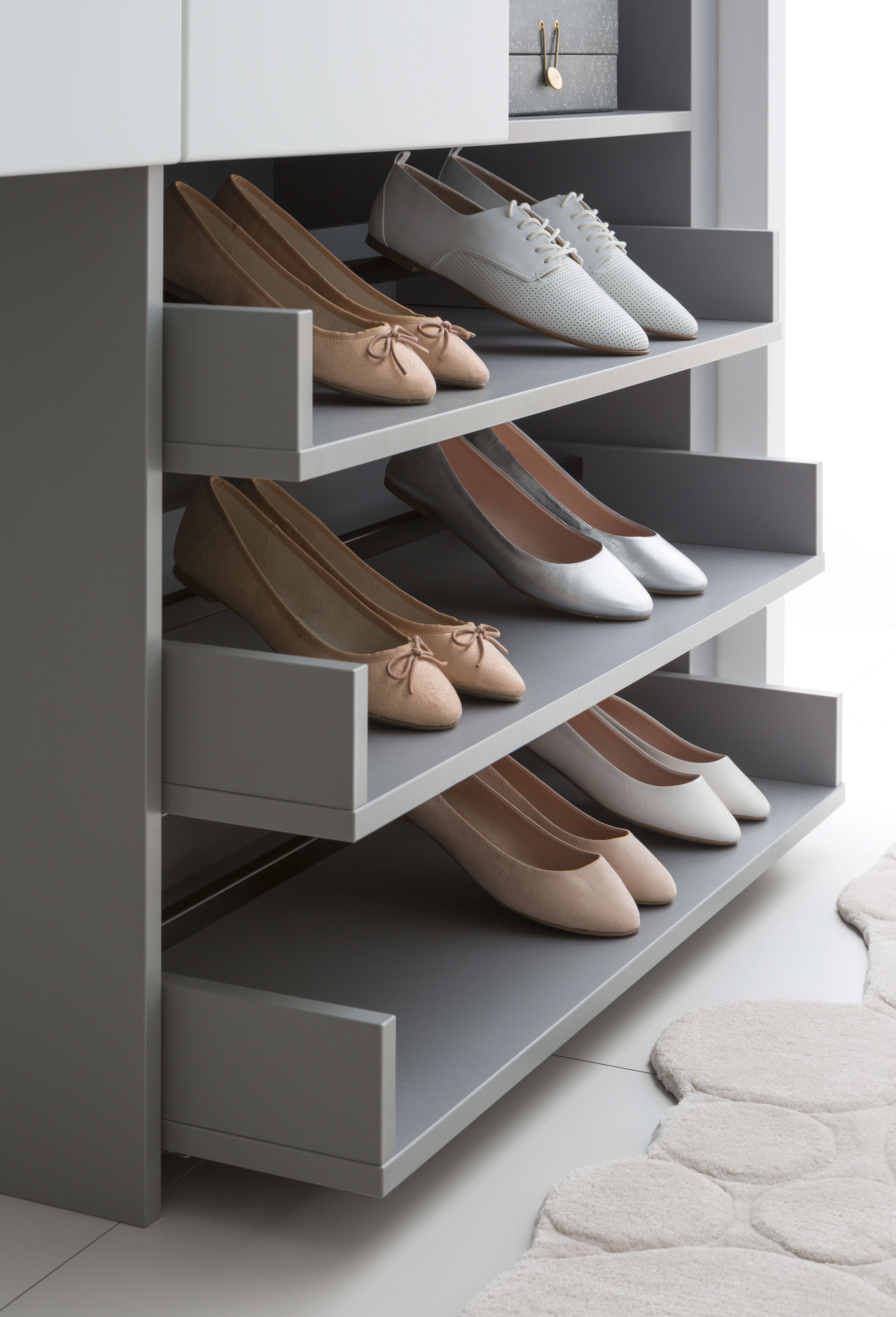 etagere-porte-chaussure-dresssing-perene