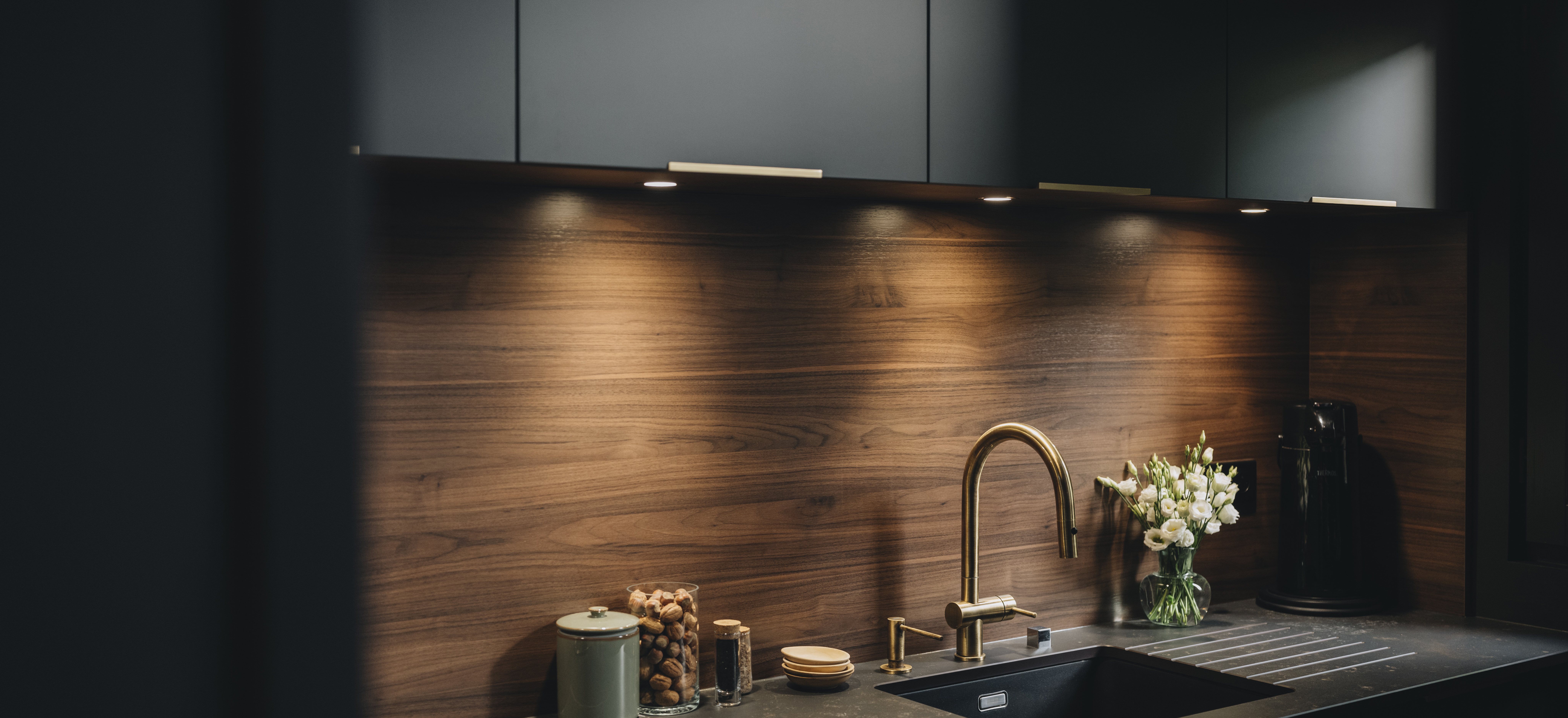 cuisine-en-noyer-perene