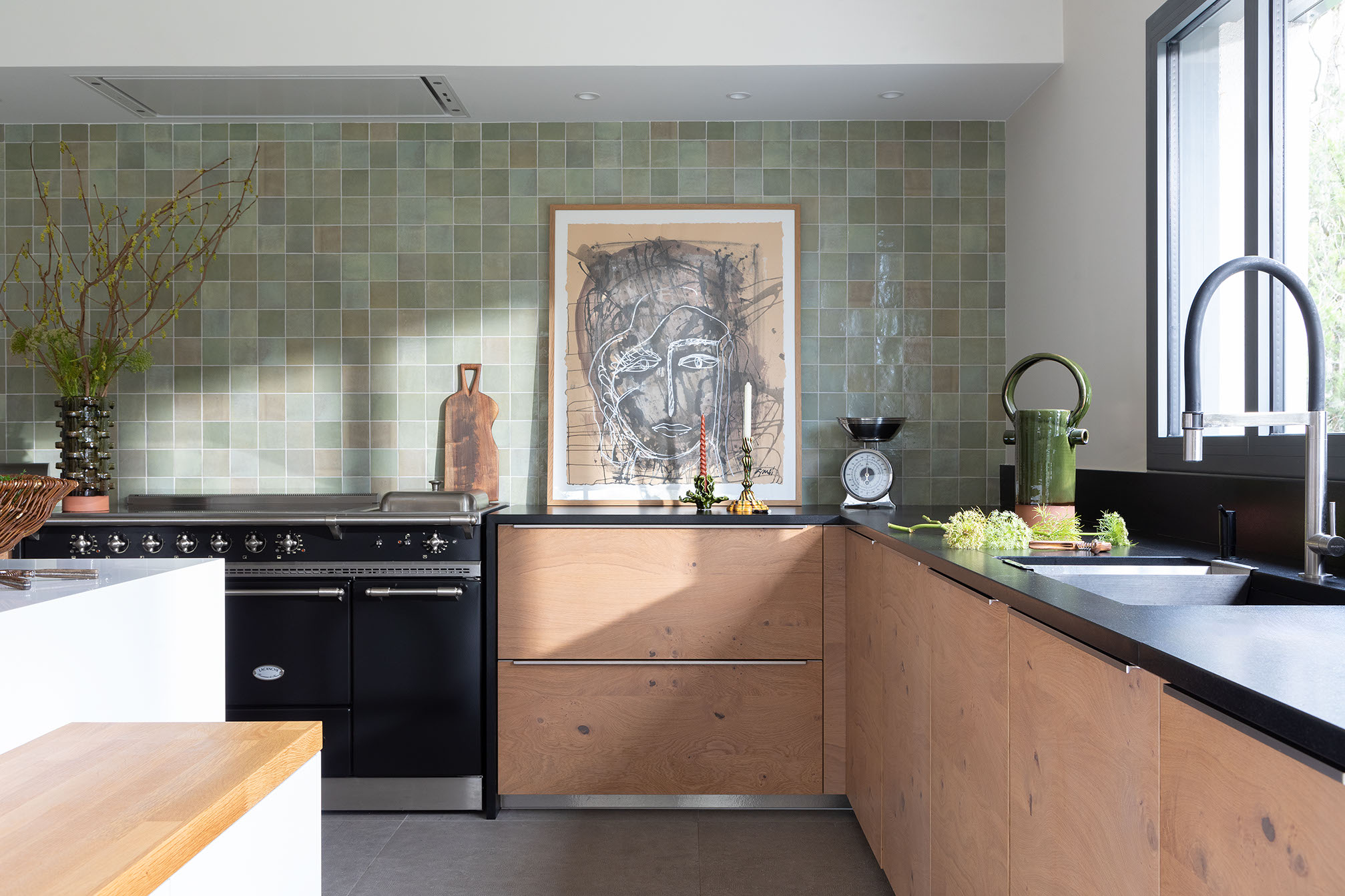 Cuisine-noir-bois-Perene