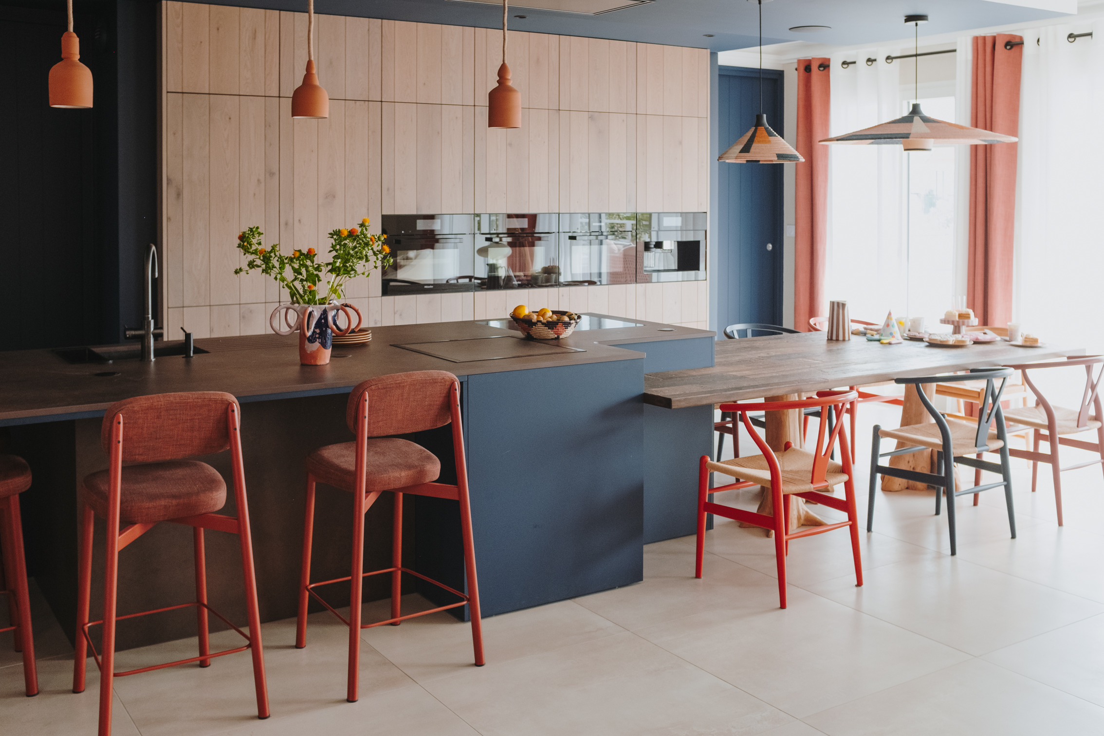 Cuisine-bleue-orange-Perene