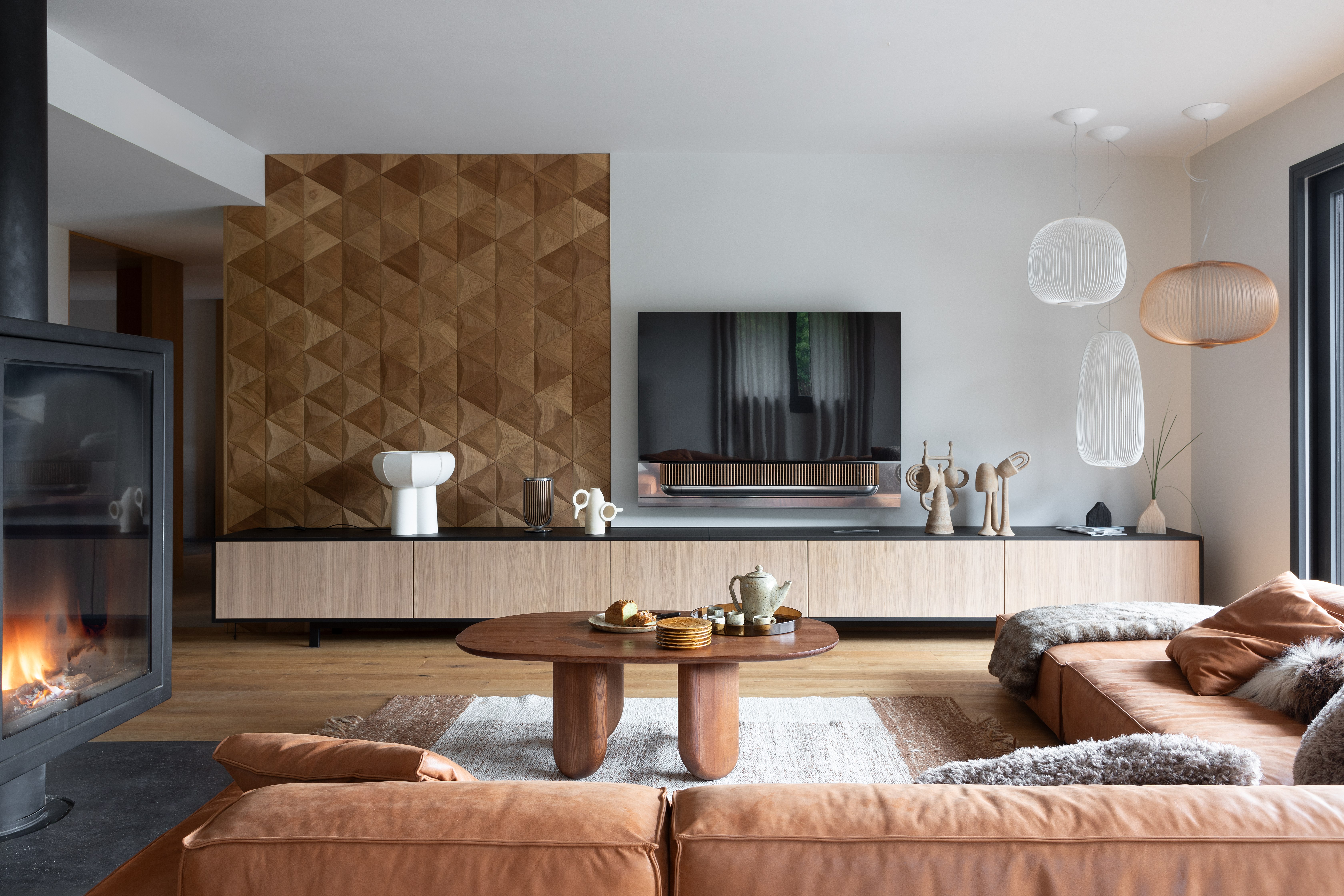 Salon-éclairé-designé-décoration-perene