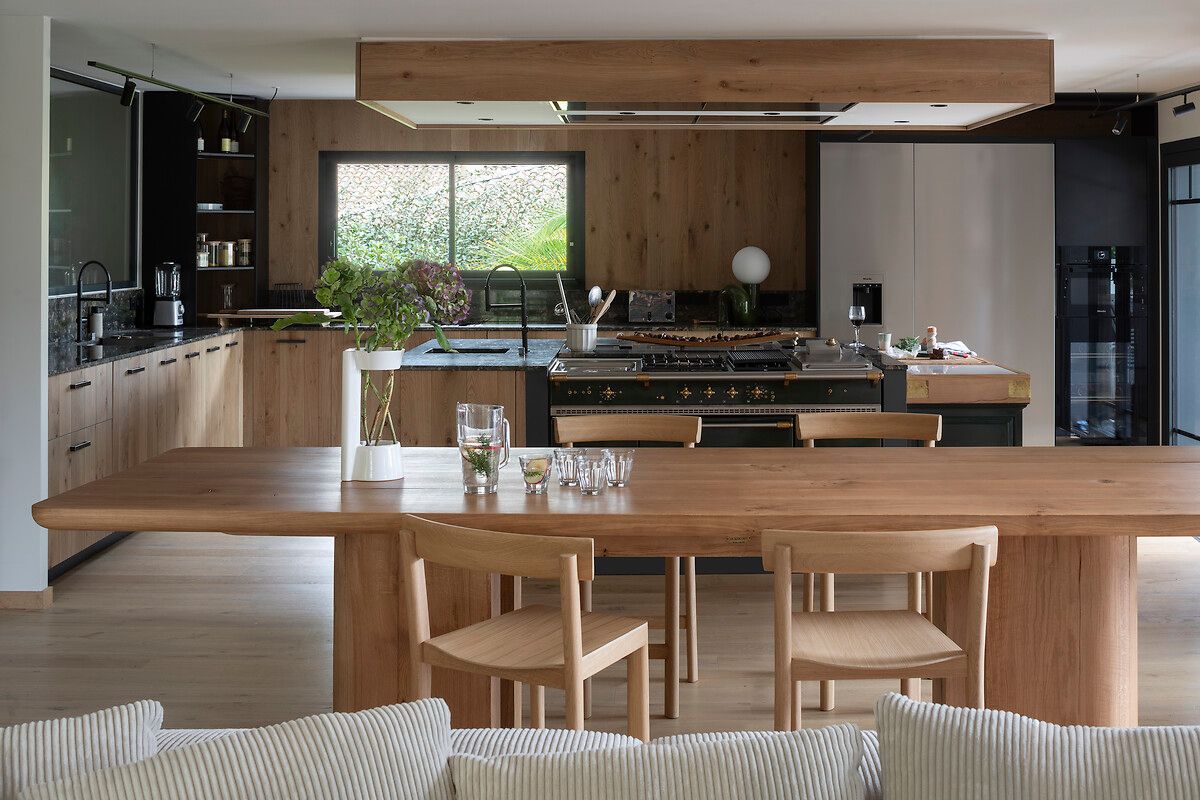 Cuisine-chalet-authentique-bois-Perene