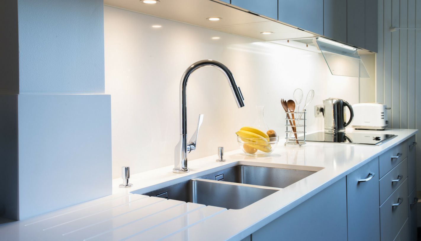 Perene%20Trocadero%20Paris%2016%20R%C3%A9novation%20d%27une%20cuisine%20en%20blanc%20et%20gris%205