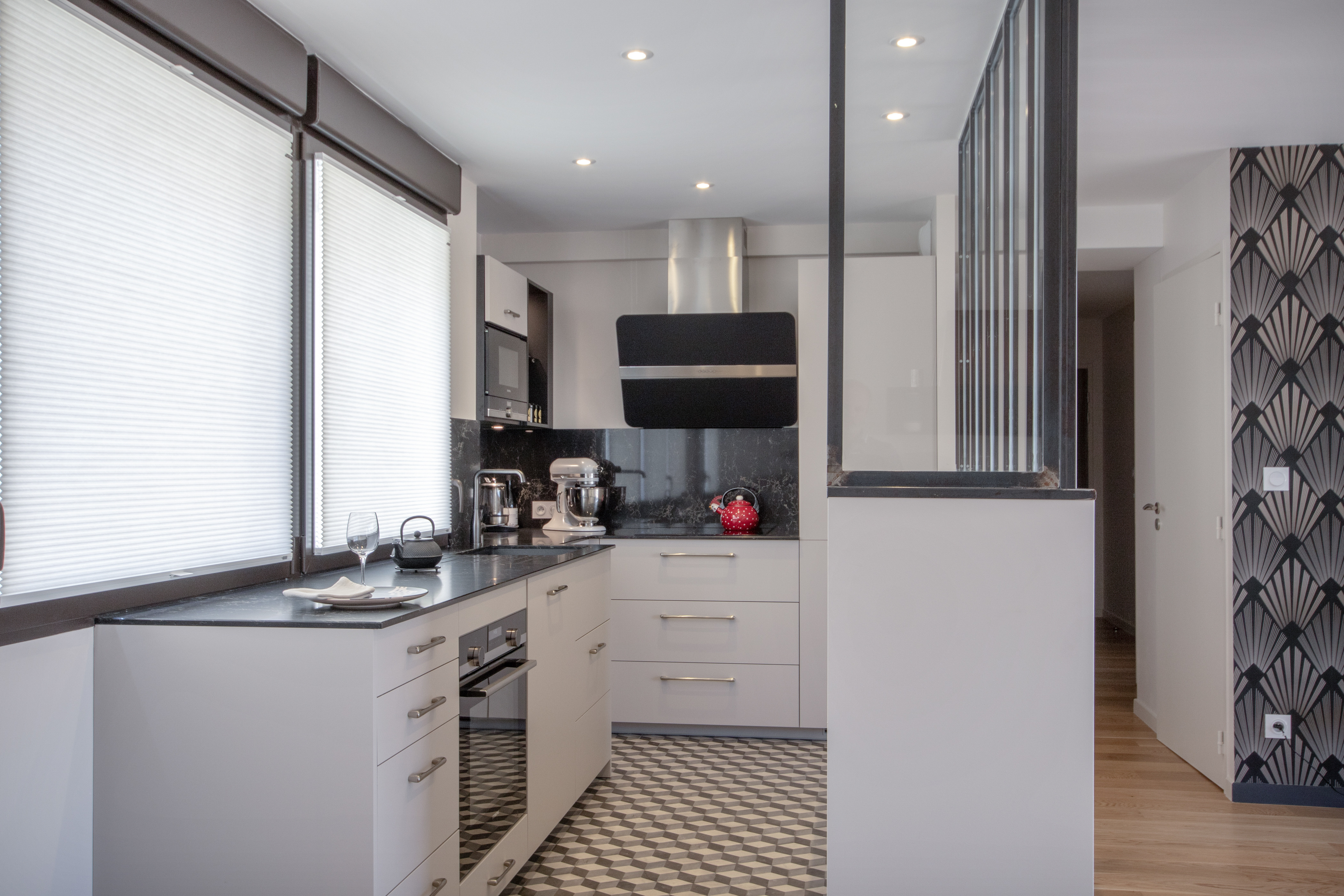 Perene%20Clermont%20cuisine%20verriere%20luxe%20design%20marbre%20noir3