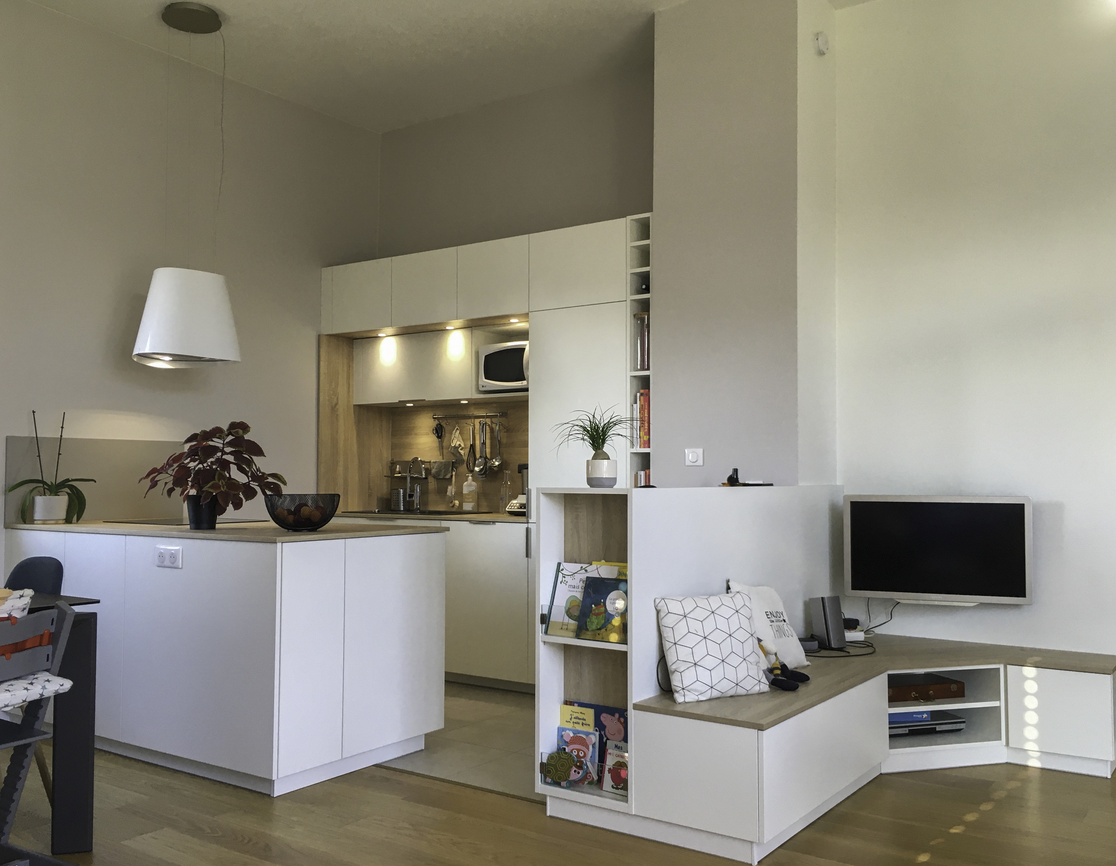 Cuisine%20ouverte%20blanc%20bois