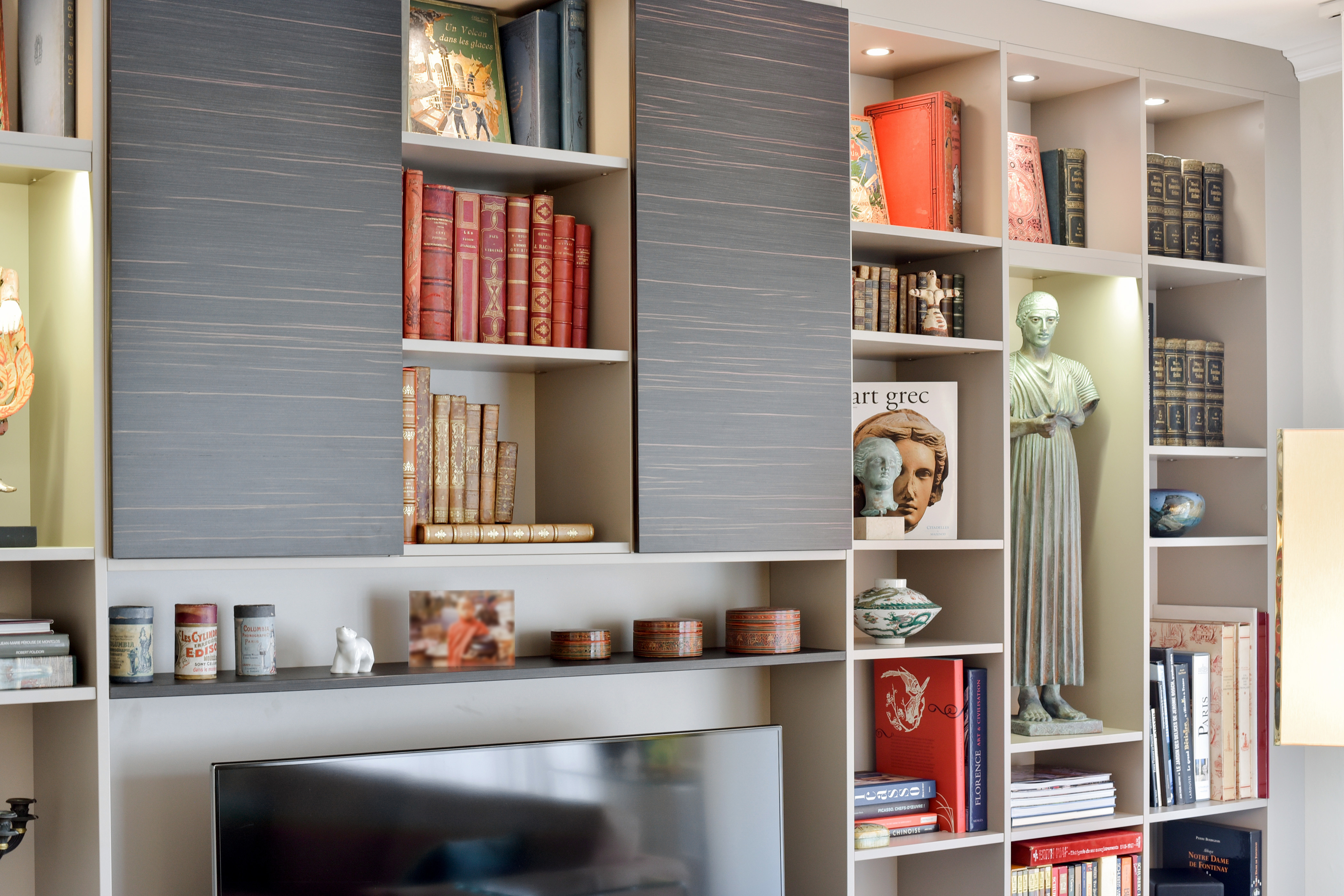 agencement-sur-mesure-meuble-tv-bibliotheque-bois-perene-auxerre-3