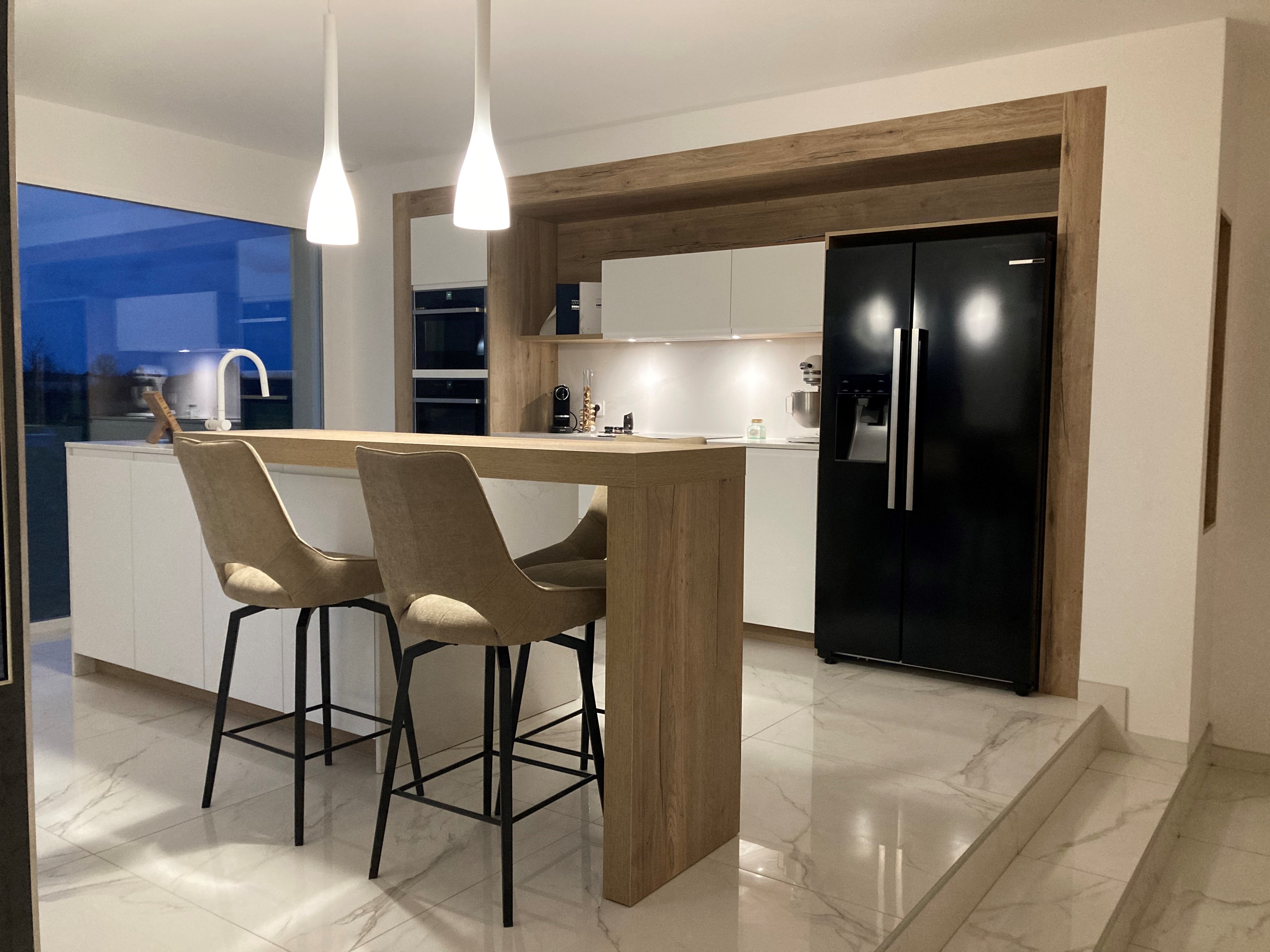 MR%20BEE%20CUISINE%201