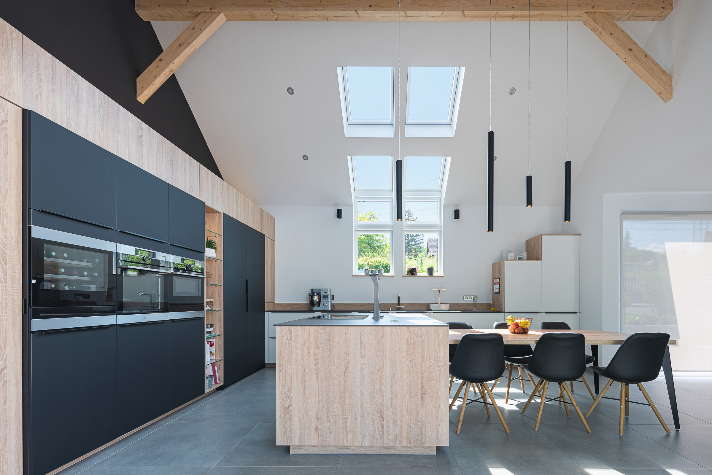 Cuisine%20ouverte%20blanc%20bois%20et%20noir%205%20BD