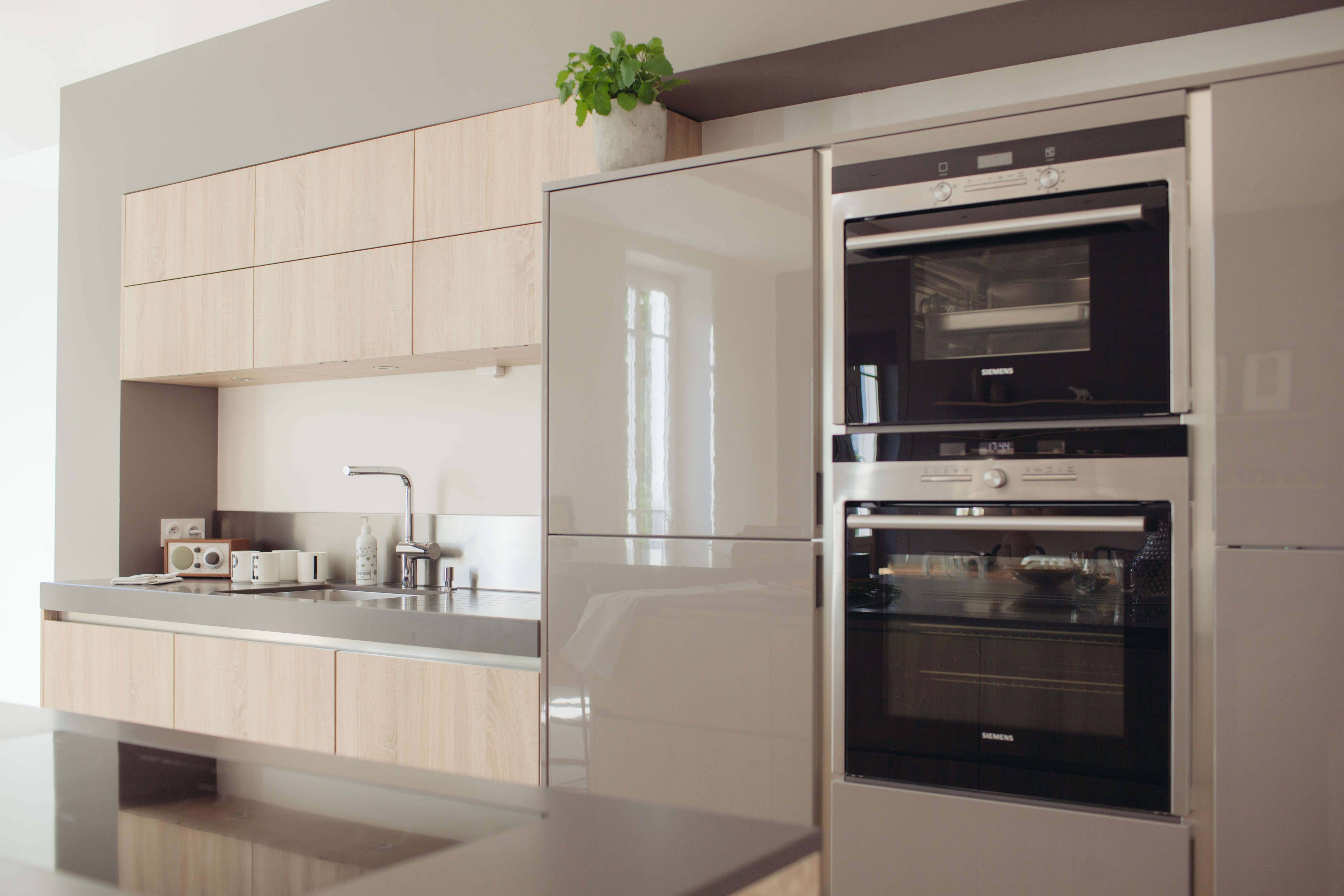 cuisine-design-gris-bois-perene