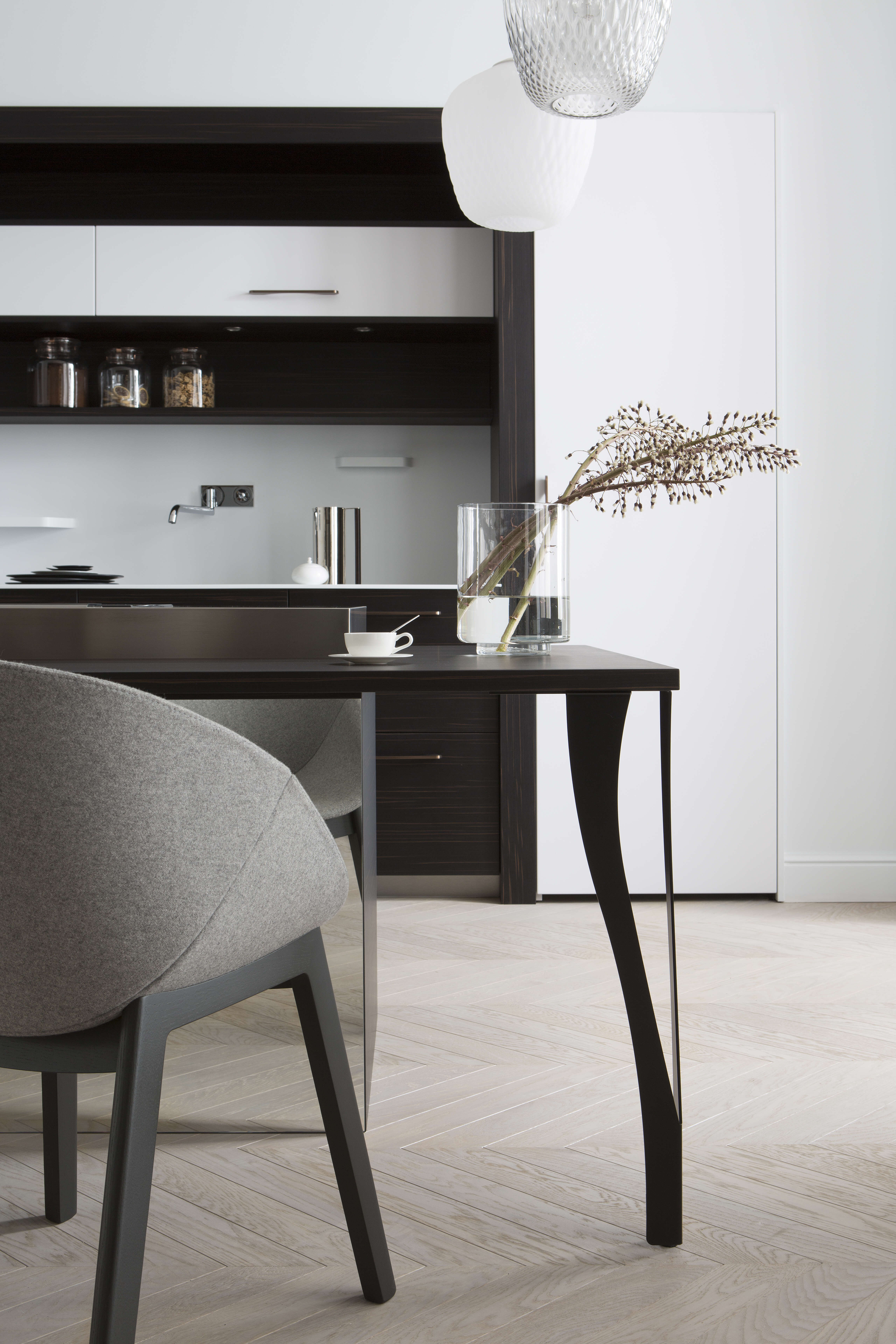 table-a-manger-cuisine-appartement-haussmannien-perene