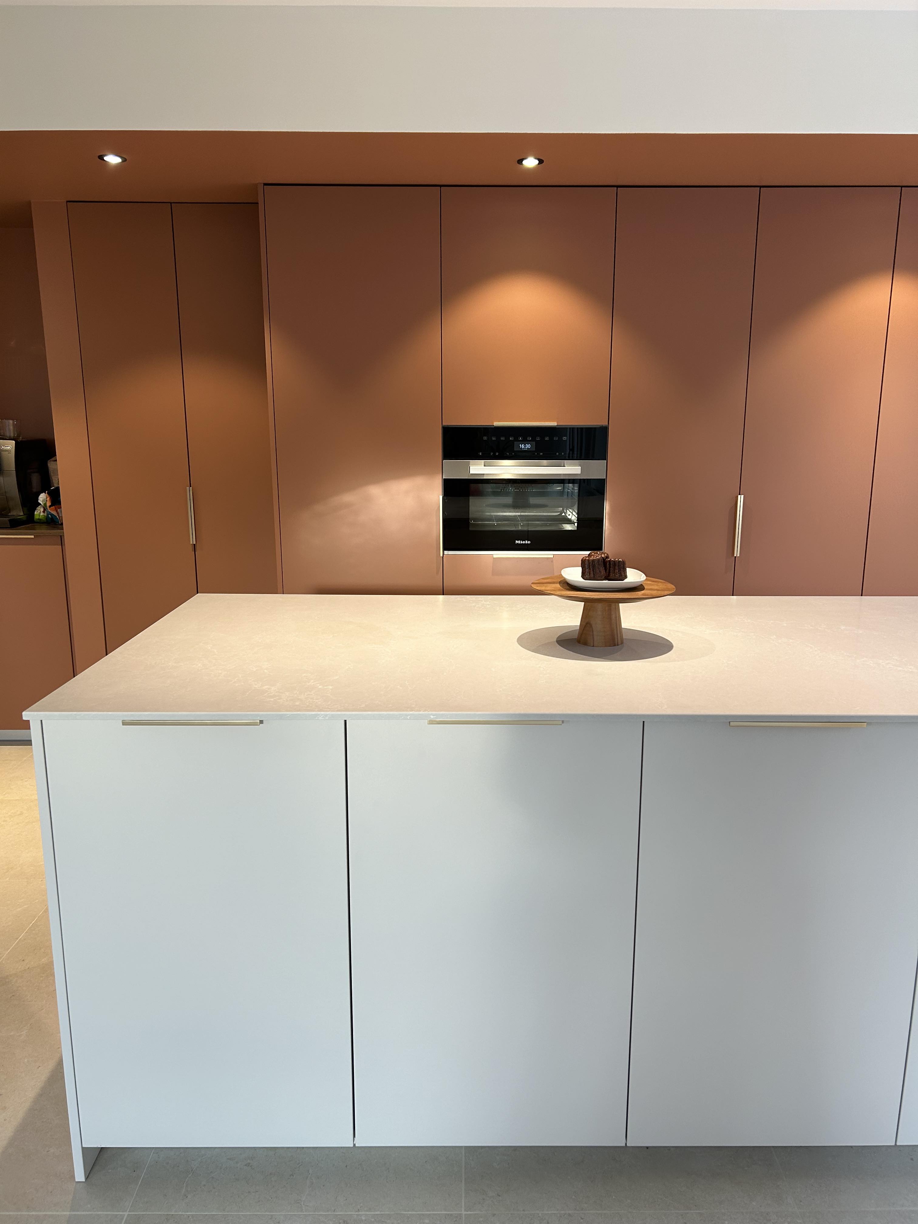 ilot-de-cuisine-blanc-mat-perene