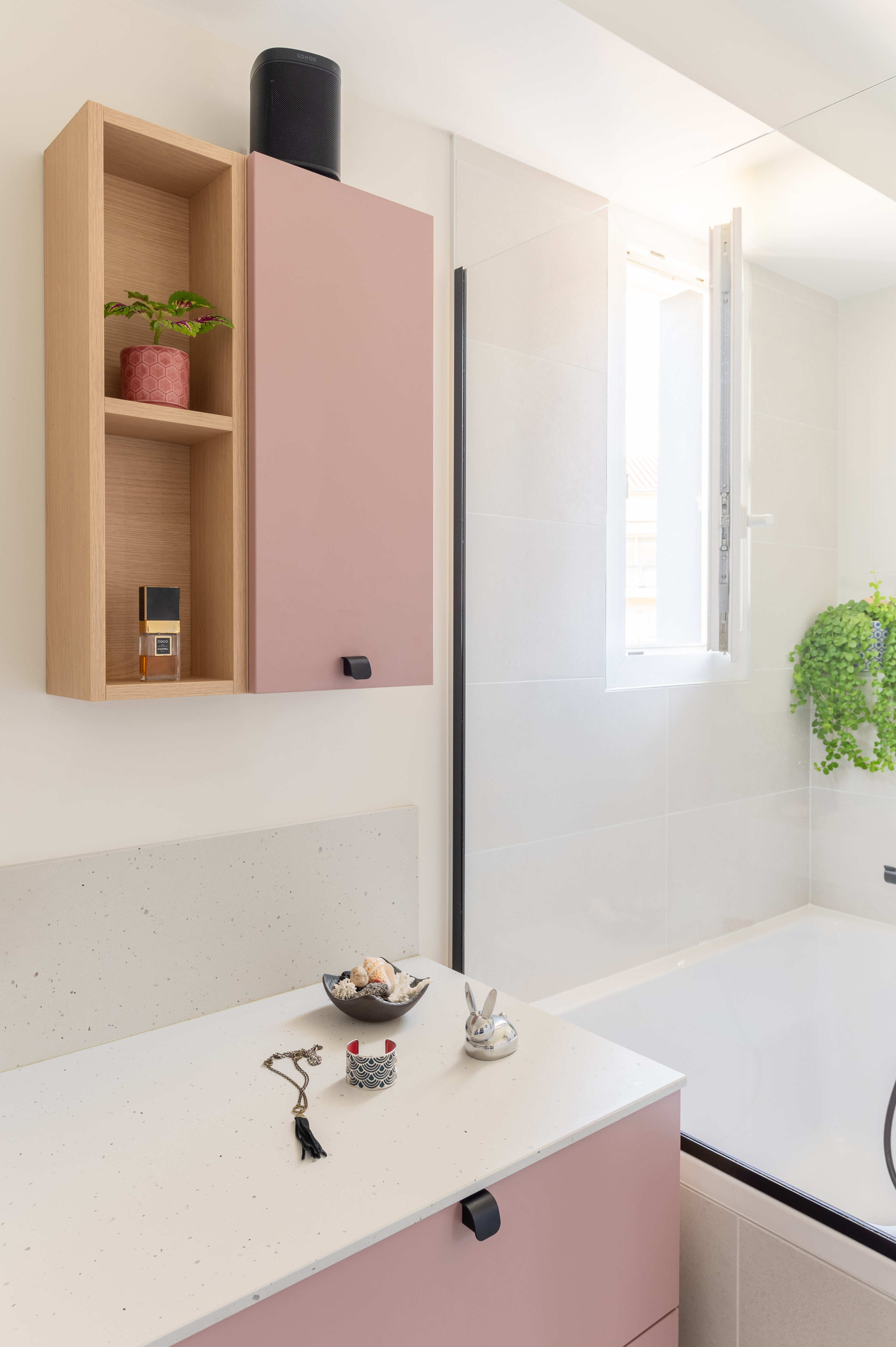 meuble-de-salle-de-bain-rose-lumineuse-perene-toulouse