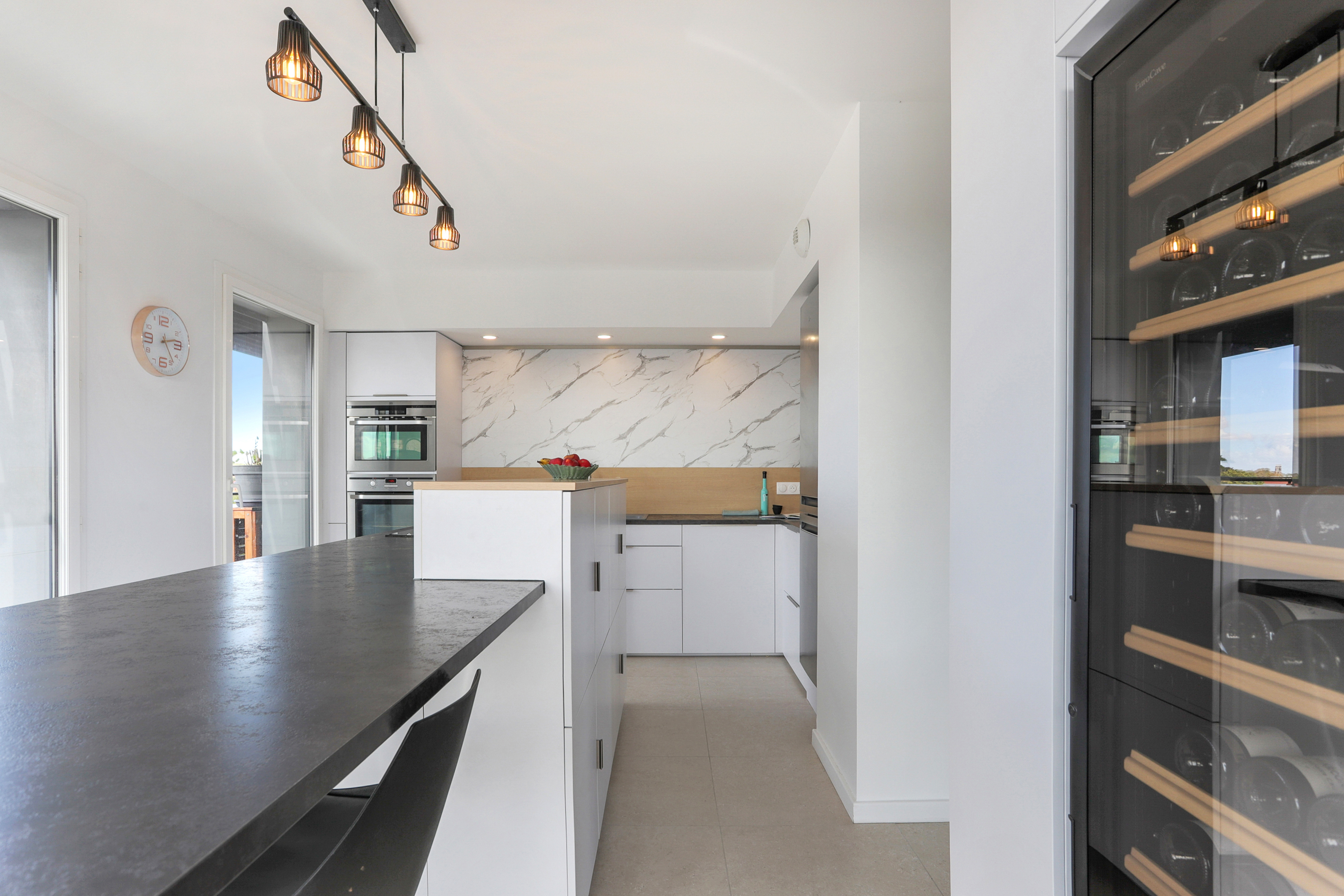 Perene-Amiens-Cuisine-ilot-spacieuse