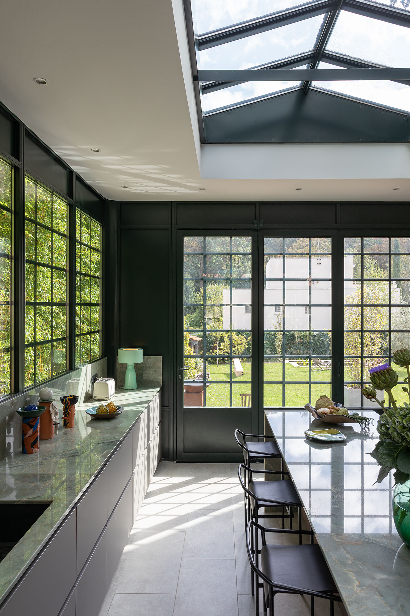 Cuisine-verriere-lumineuse-Perene