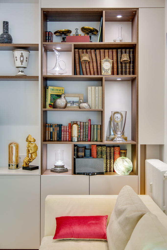 Le meuble du salon, lumineux et fonctionnel