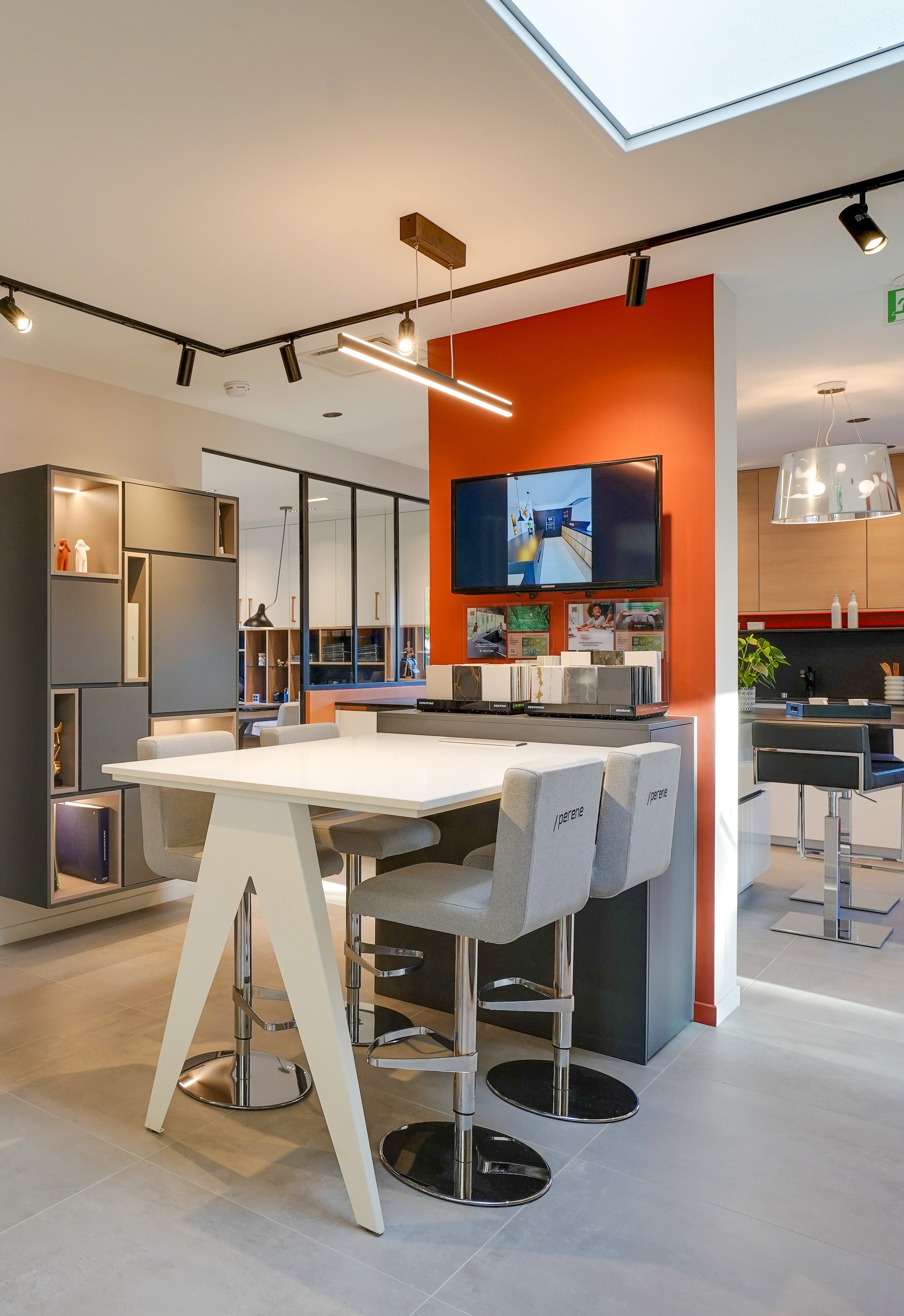 Perene-Saint-Leonard-accueil-boutique-sur-mesure