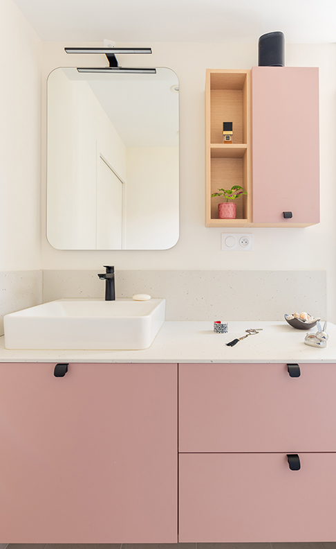 Meuble-de-salle-de-bain-rose-poudre-perene-hyeres