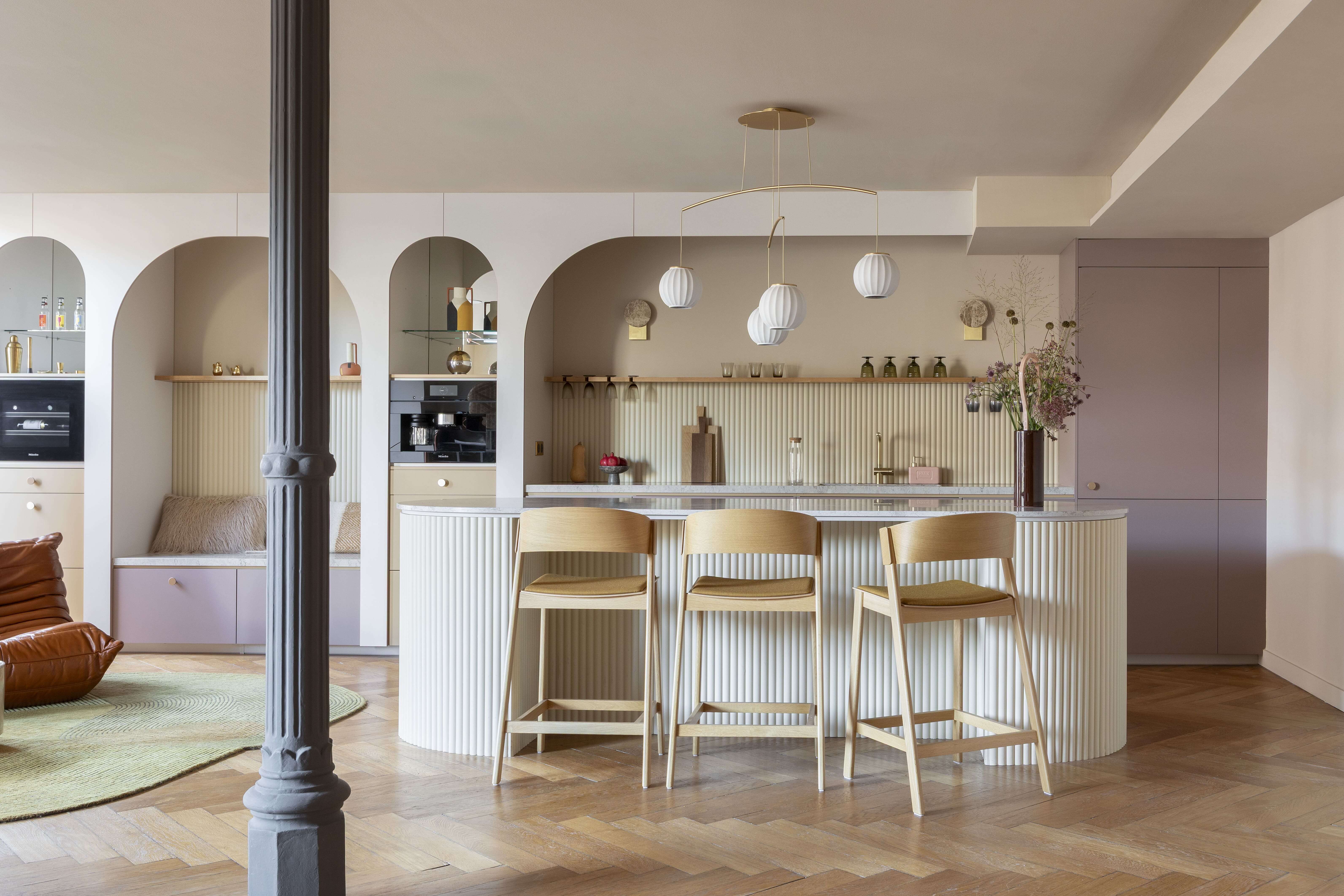 Agencement-sur-mesure-style-mid-century-cusine-perene-mulhouse