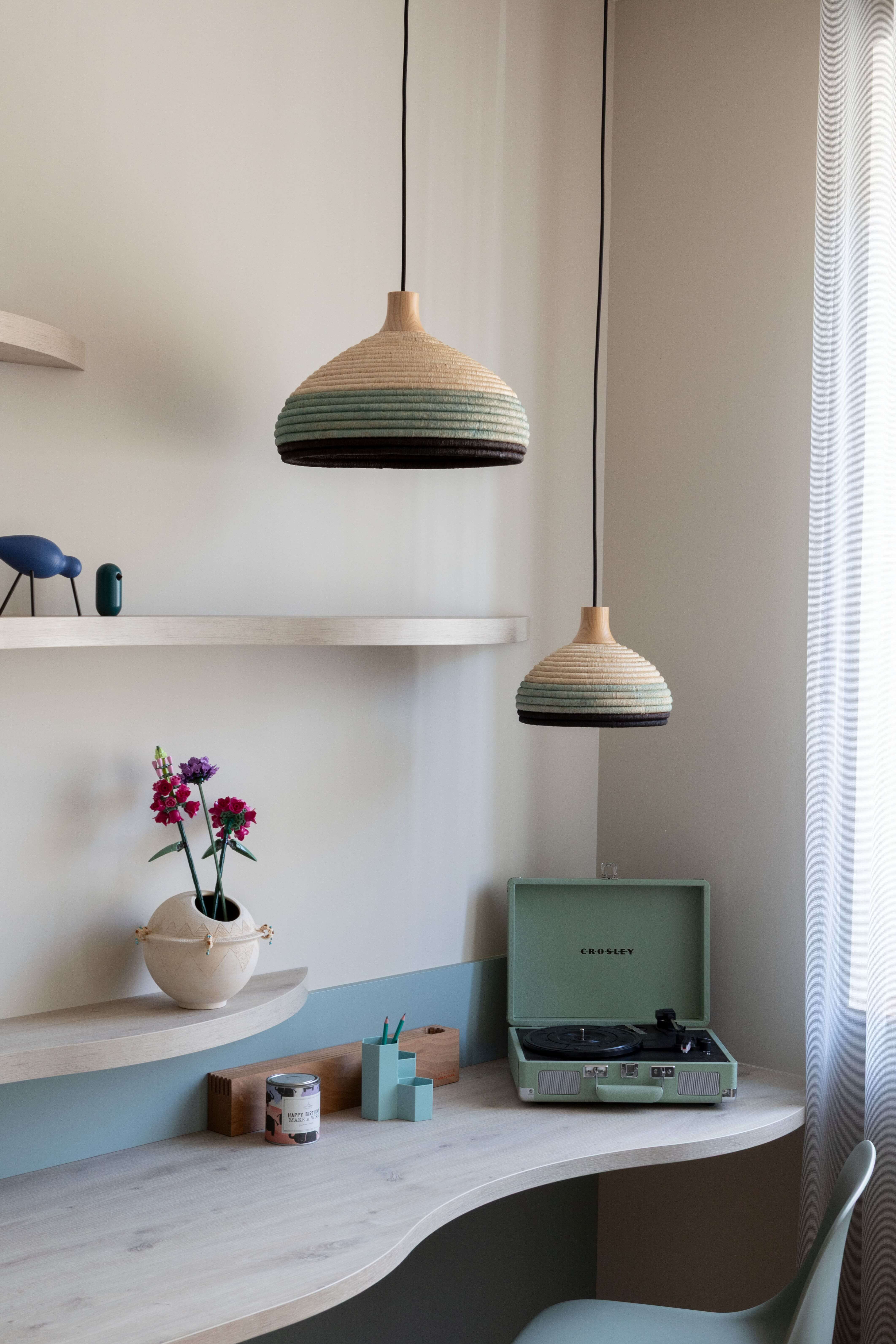 Chambre-enfant-bureau-detail-mid-century-perene-mulhouse