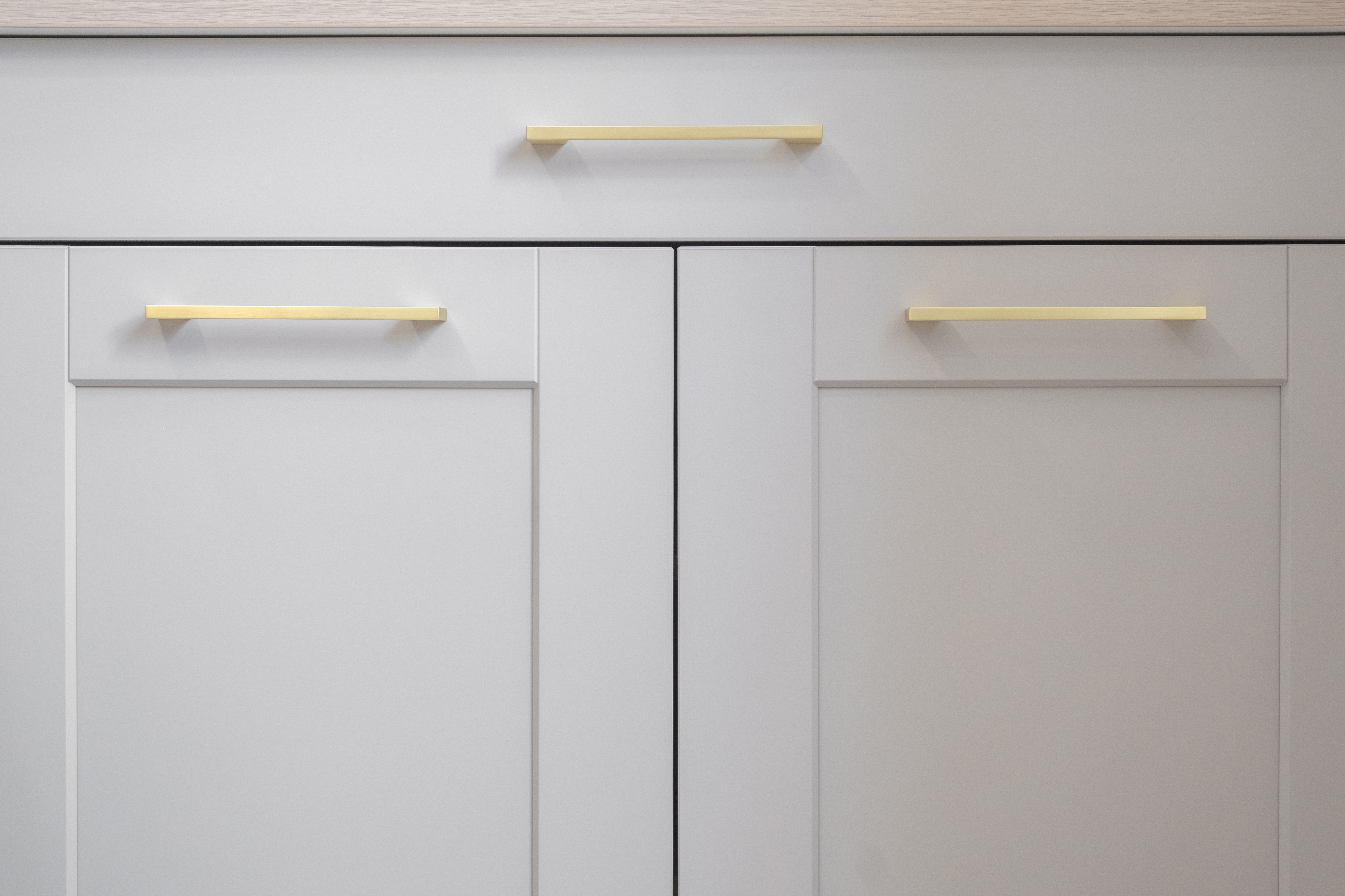 Meuble-cuisine-blanc-perene-QUIMPER